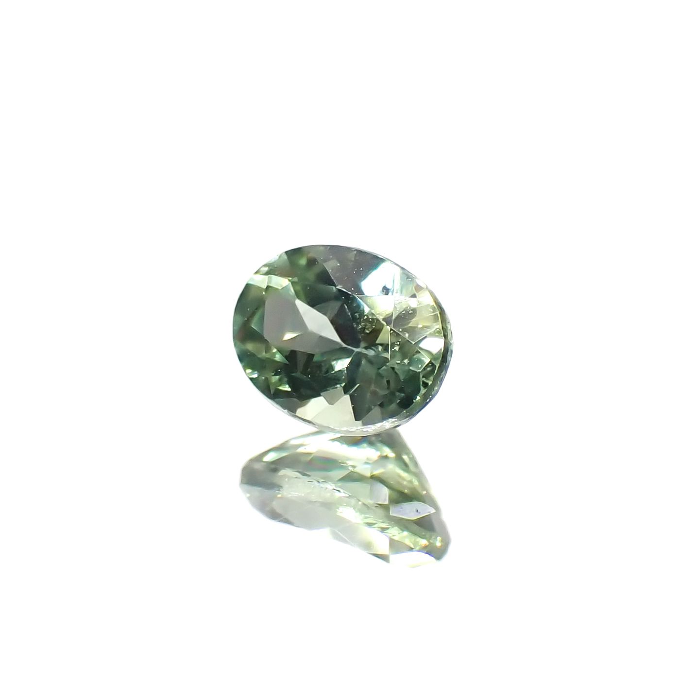 モンタナサファイア(宝石名サファイア)アメリカ・モンタナ州産 0.22ct 識別済[230321274]3.9x2.9mm前後