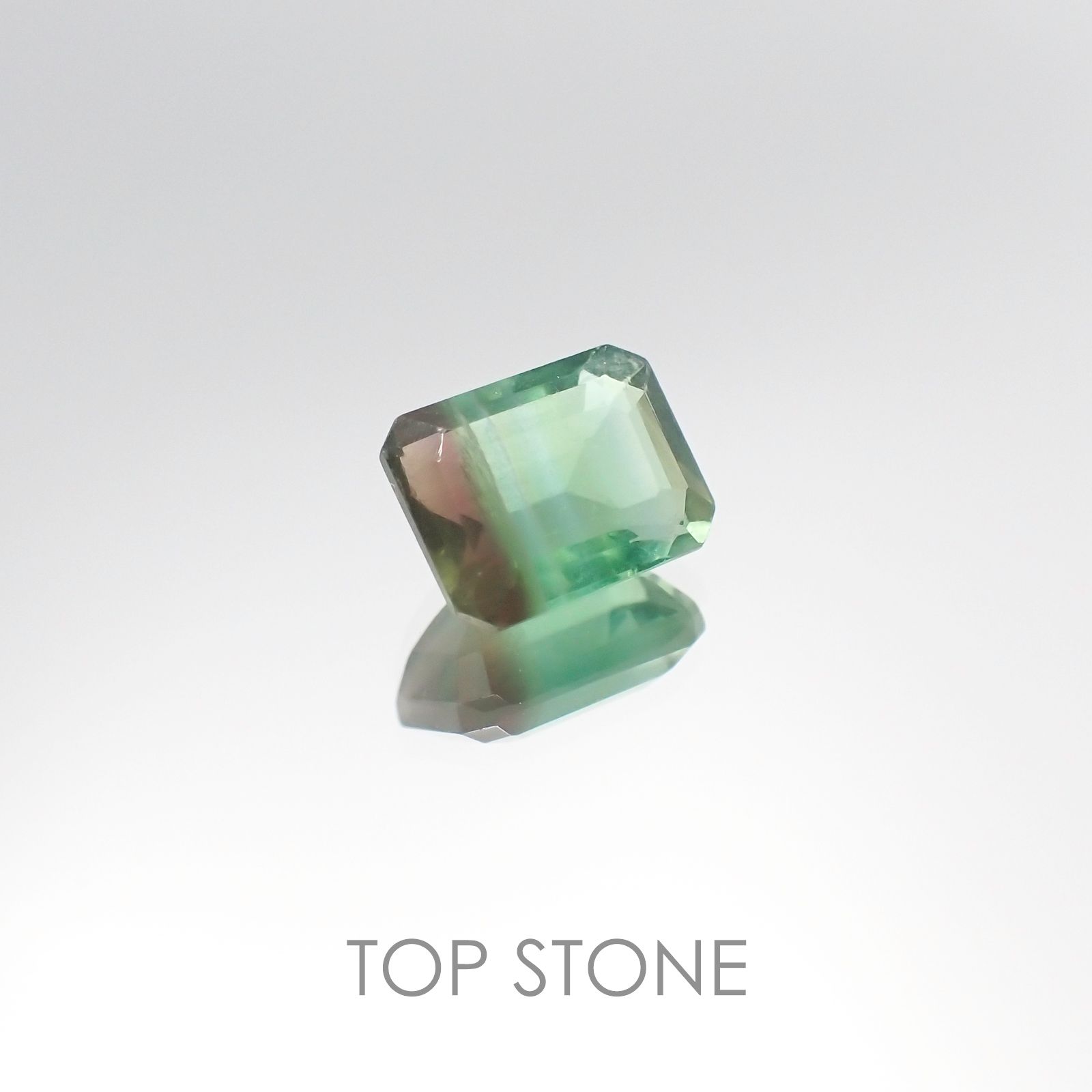 バイカラーフローライト ブラジル産 ルース 2.08ct[20106391]8×6mm前後
