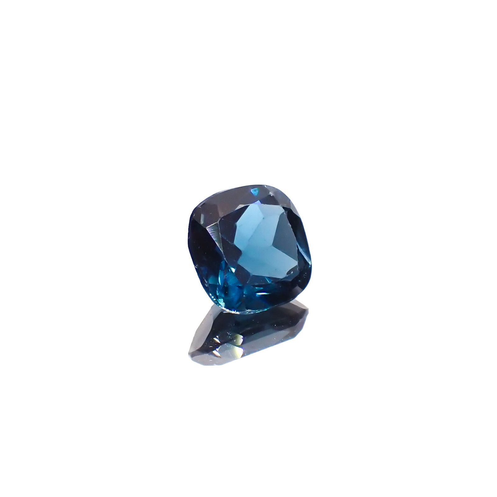 ロンドンブルートパーズ ブラジル産 2.44ct[240326801]8.1x7.9mm前後