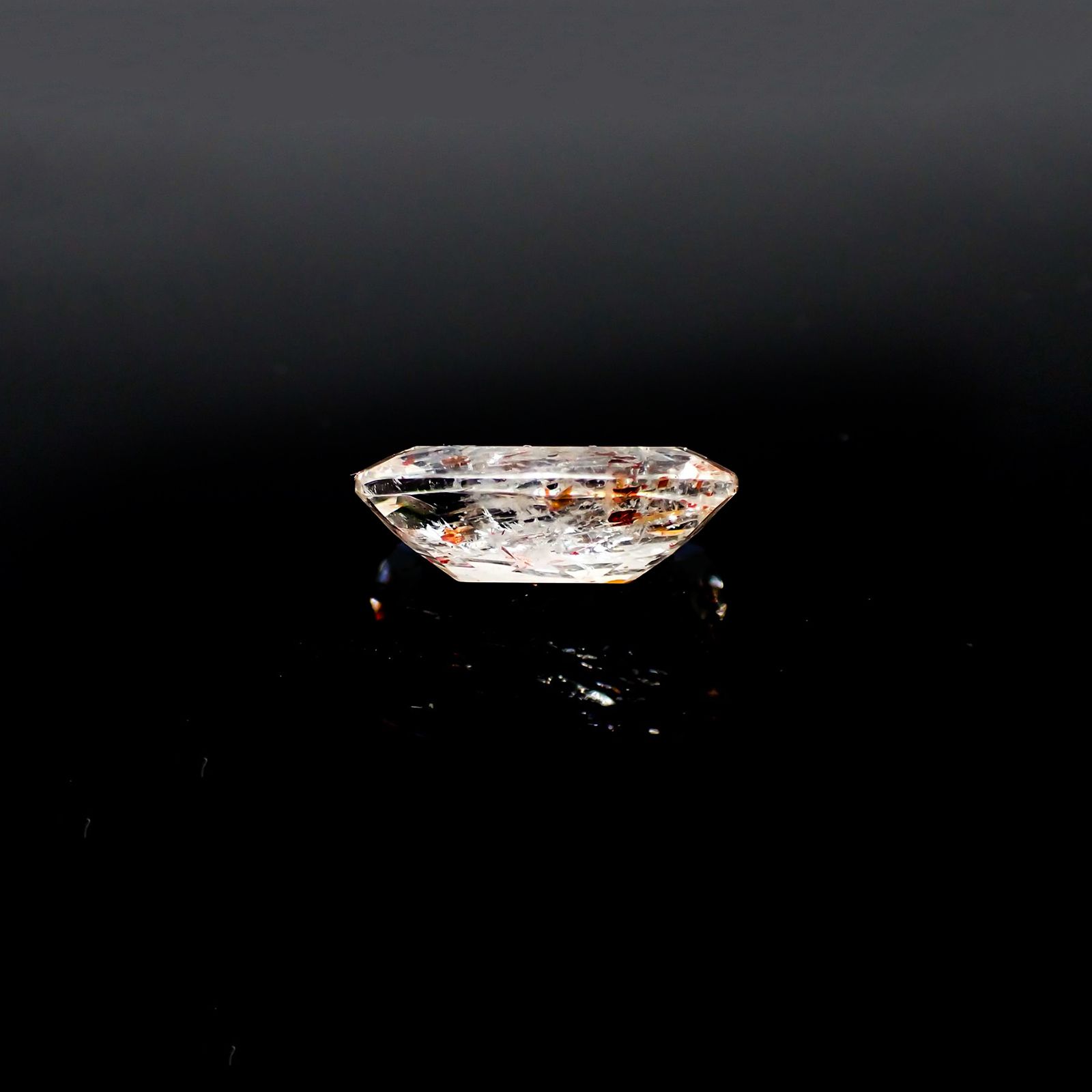 イリュージョンサンストーン(宝石名フェルドスパー) タンザニア産 4.63ct 識別済[210310192]13.6×9.4mm前後