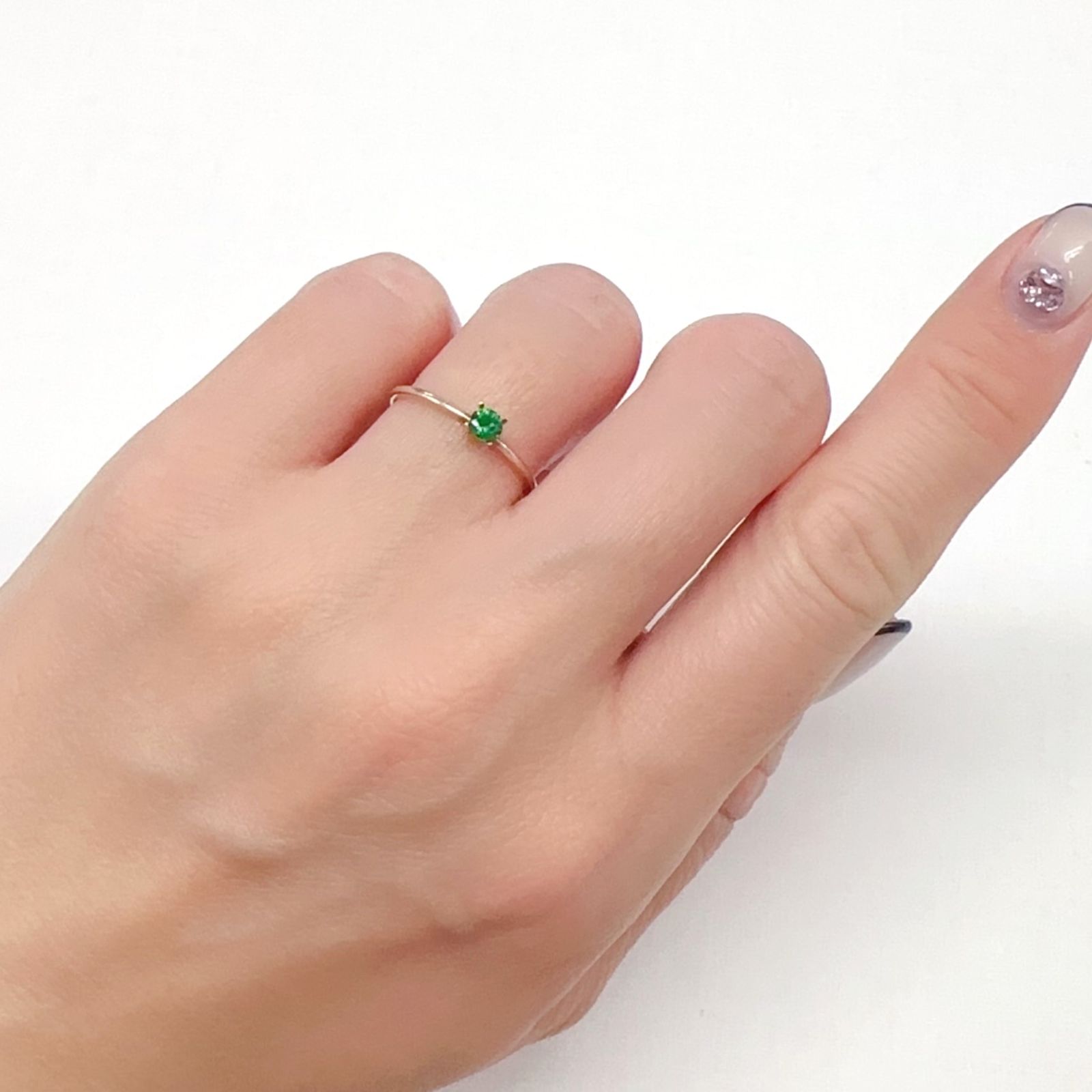 ツァボライト(宝石名グリーン グロッシュラー・ガーネット)タンザニア産 0.15ct 識別済[240226085]3.2x3.2mm前後