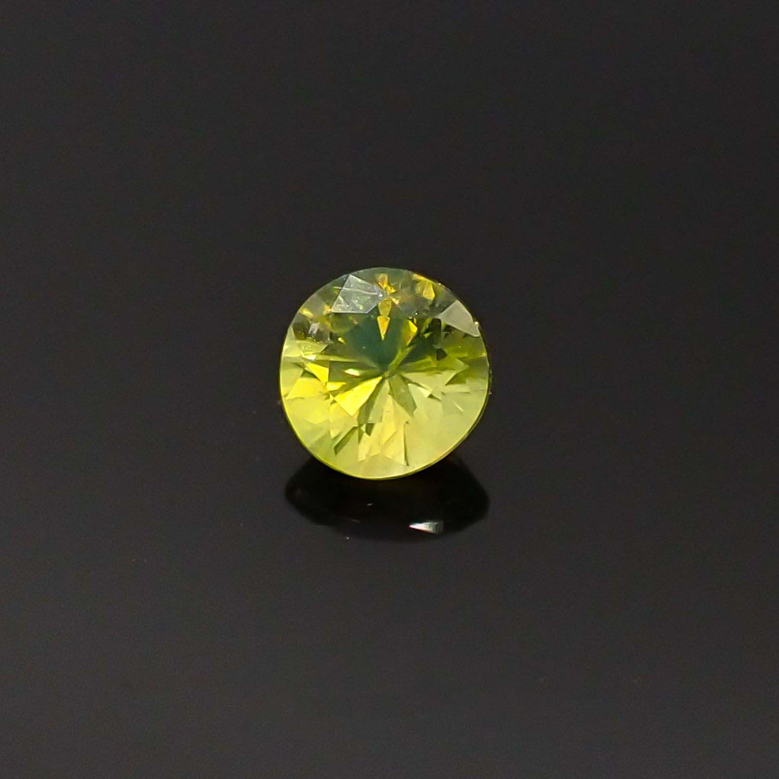 クリソベリル(宝石名クリソベリル)スリランカ産 0.22ct 識別済[230622490]3.5x3.4mm前後