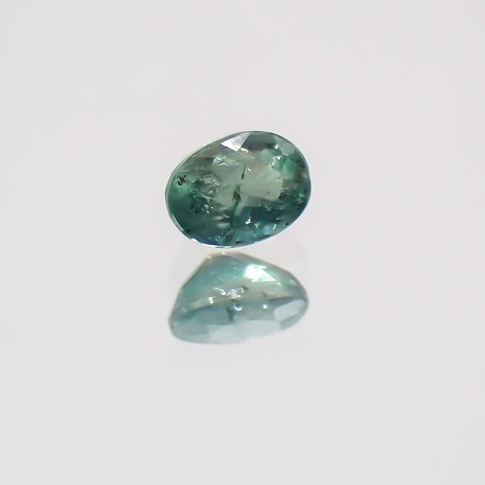 アレキサンドライト ブラジル産 ルース 0.104ct[20052346]3.1×2.4mm前後