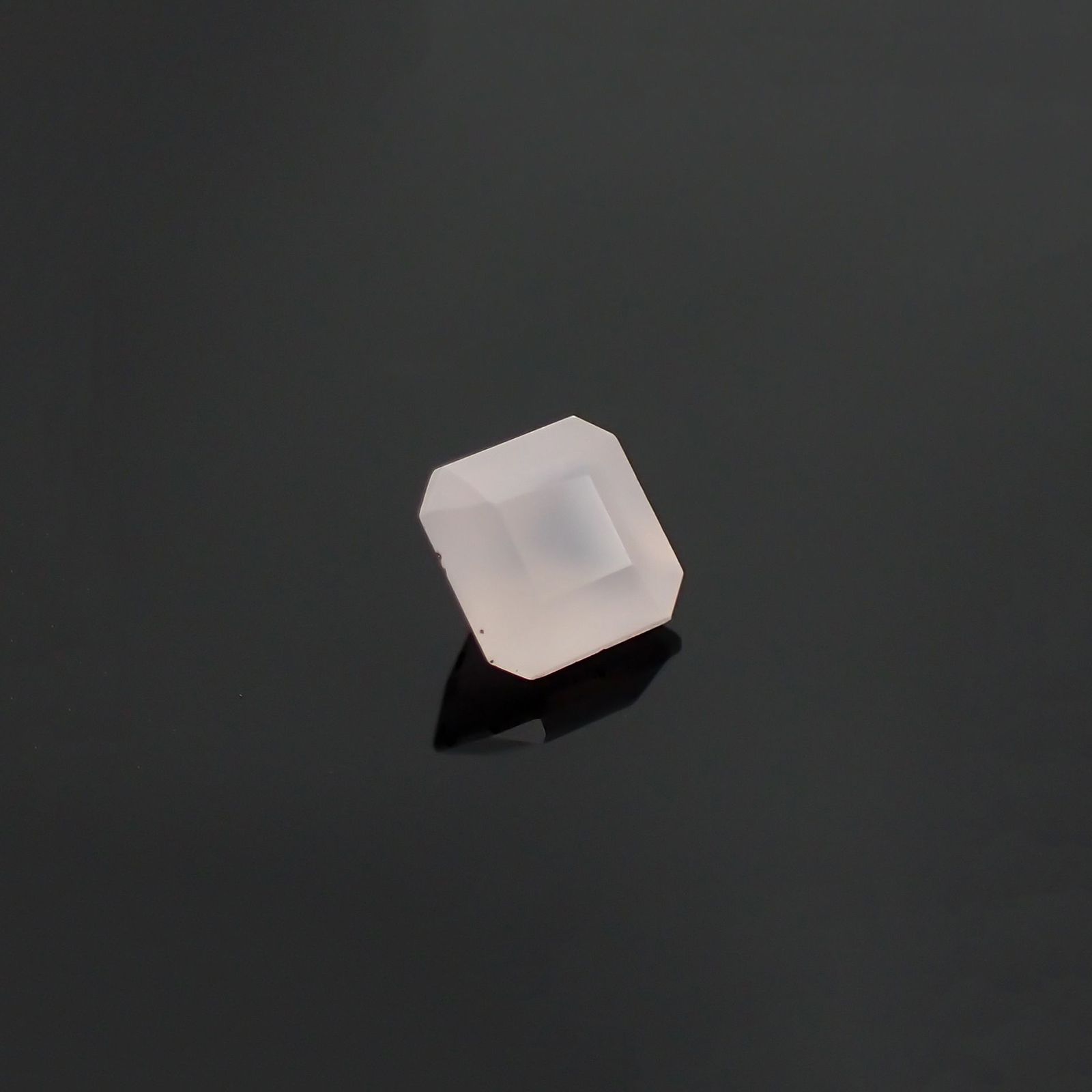ピンクスミソナイト(宝石名ピンク・スミソナイト) メキシコ産 0.96ct 識別済[210711451]5.2×5mm前後