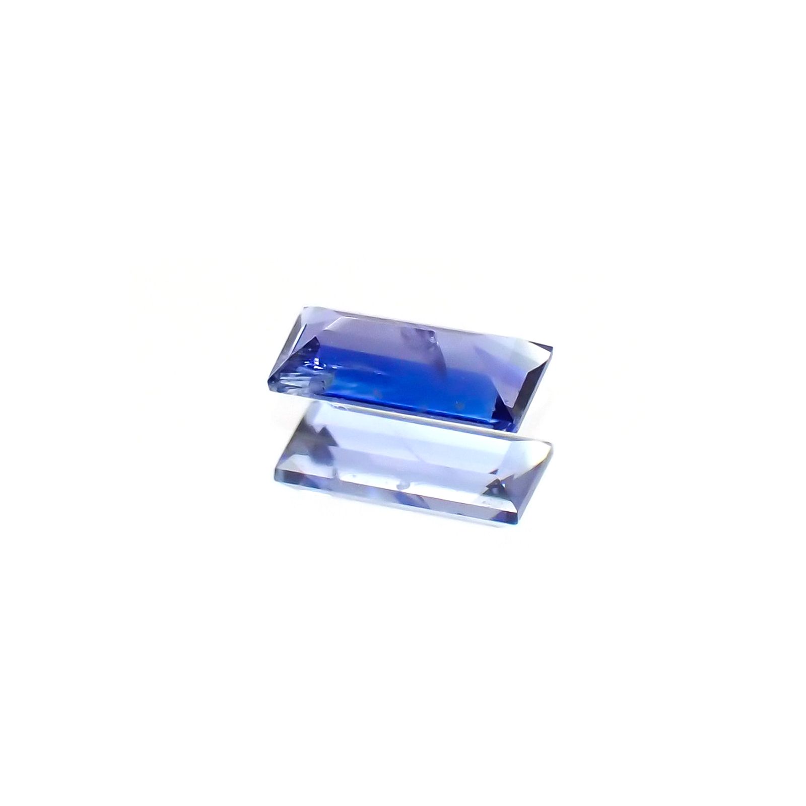 ベニトアイト(宝石名ベニトアイト) アメリカ・カリフォルニア産 0.099ct 識別済[20129265]3.9×1.9mm前後
