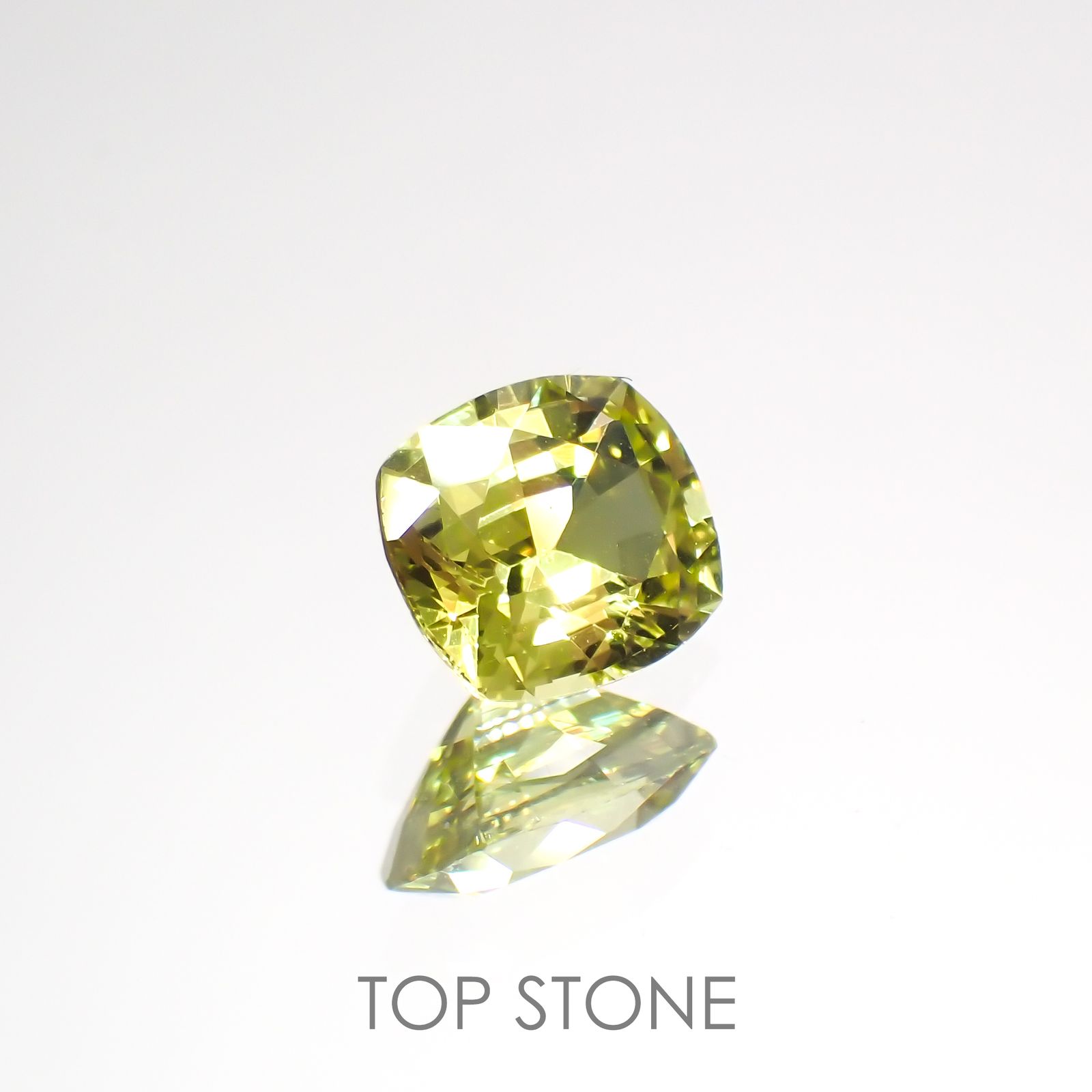 クリソベリル(宝石名クリソベリル)マダガスカル産 0.57ct 識別済[220114485]5.1x4.6mm前後