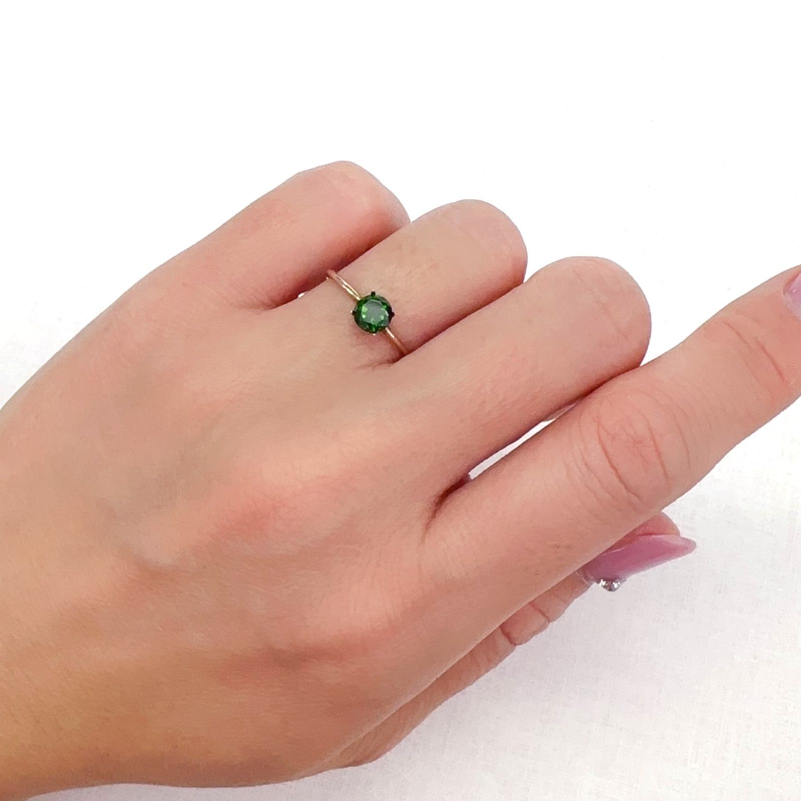 クロムダイオプサイド(宝石名クロム・ダイオプサイド)ロシア産 0.55ct 識別済[231124292]5.2x5.2mm前後