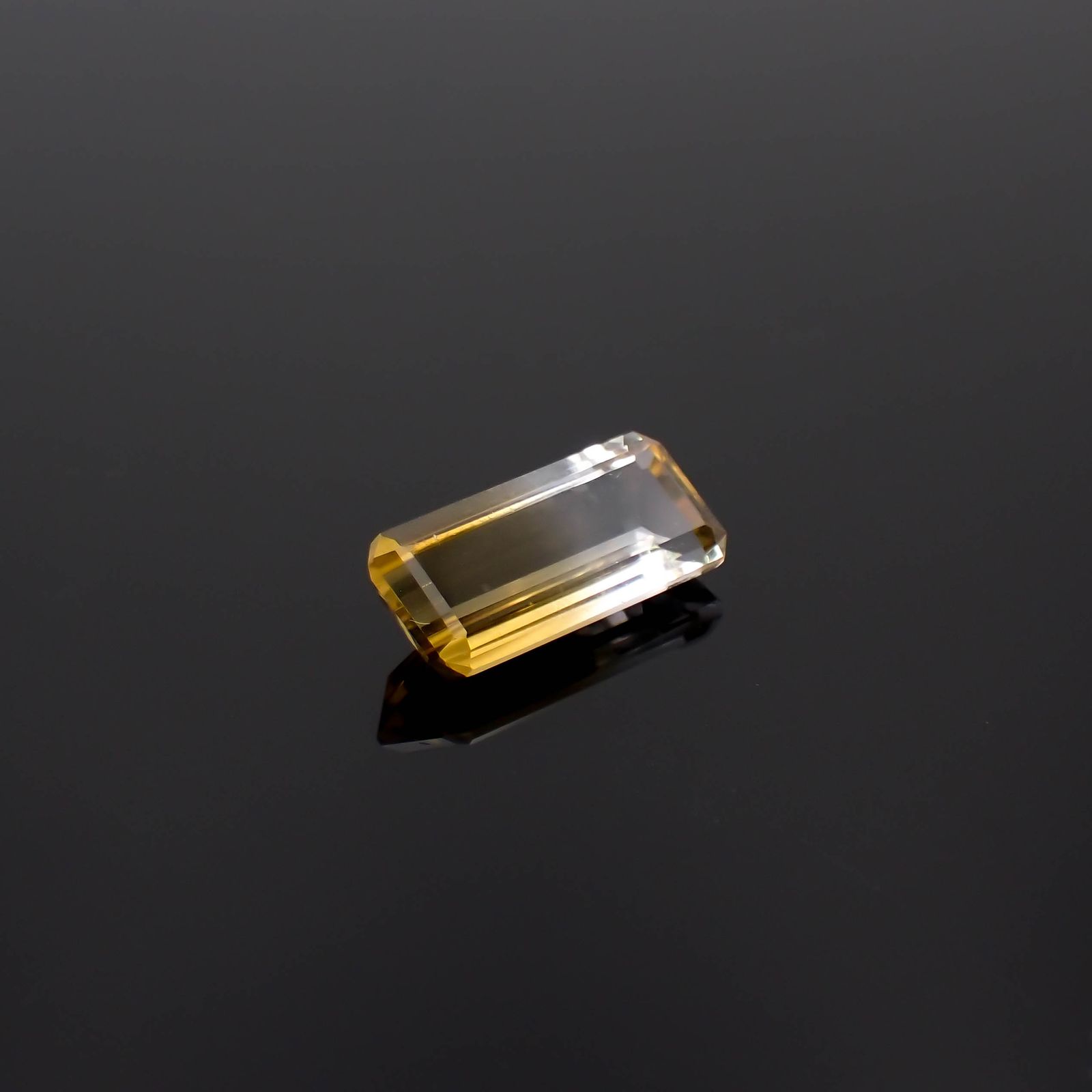 バイカラーシトリン ブラジル・ミナスジェライス州産 4.58ct[240326466]15.8x7.1mm前後