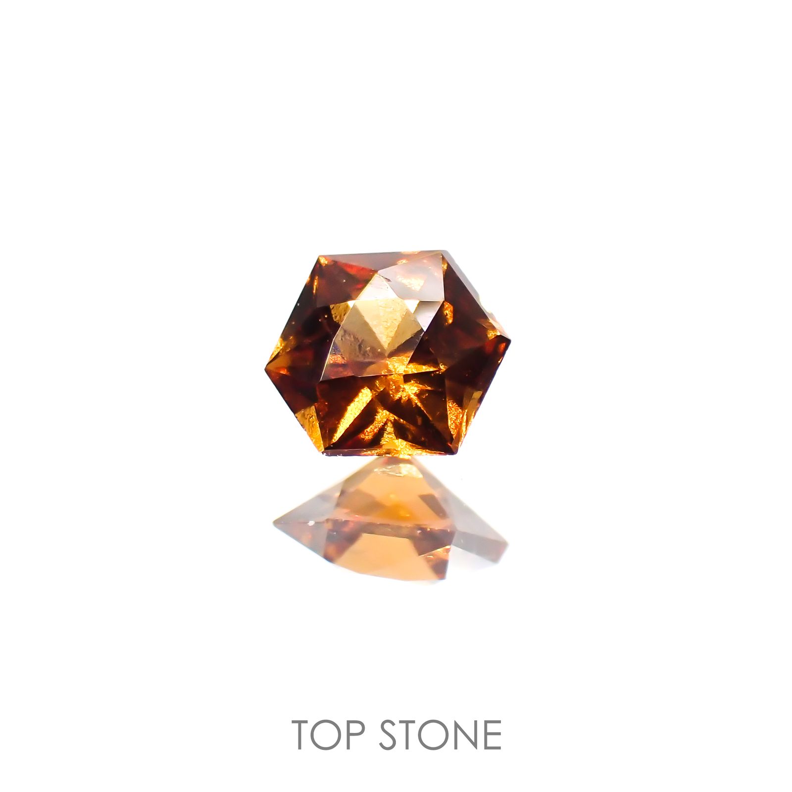 ◇ヘキサゴンカット◇ヘソナイトガーネット(宝石名ヘソナイト・ガーネット)スリランカ産 0.49ct 識別済[220113899]4.8x4.7mm前後