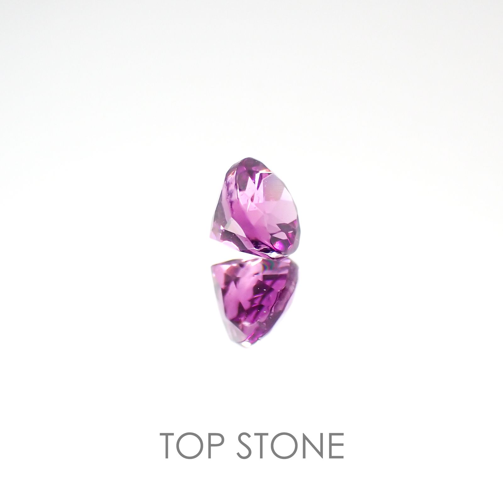 マラヤガーネット タンザニア産 ルース 0.46ct[20117594]4.1×4.1mm前後