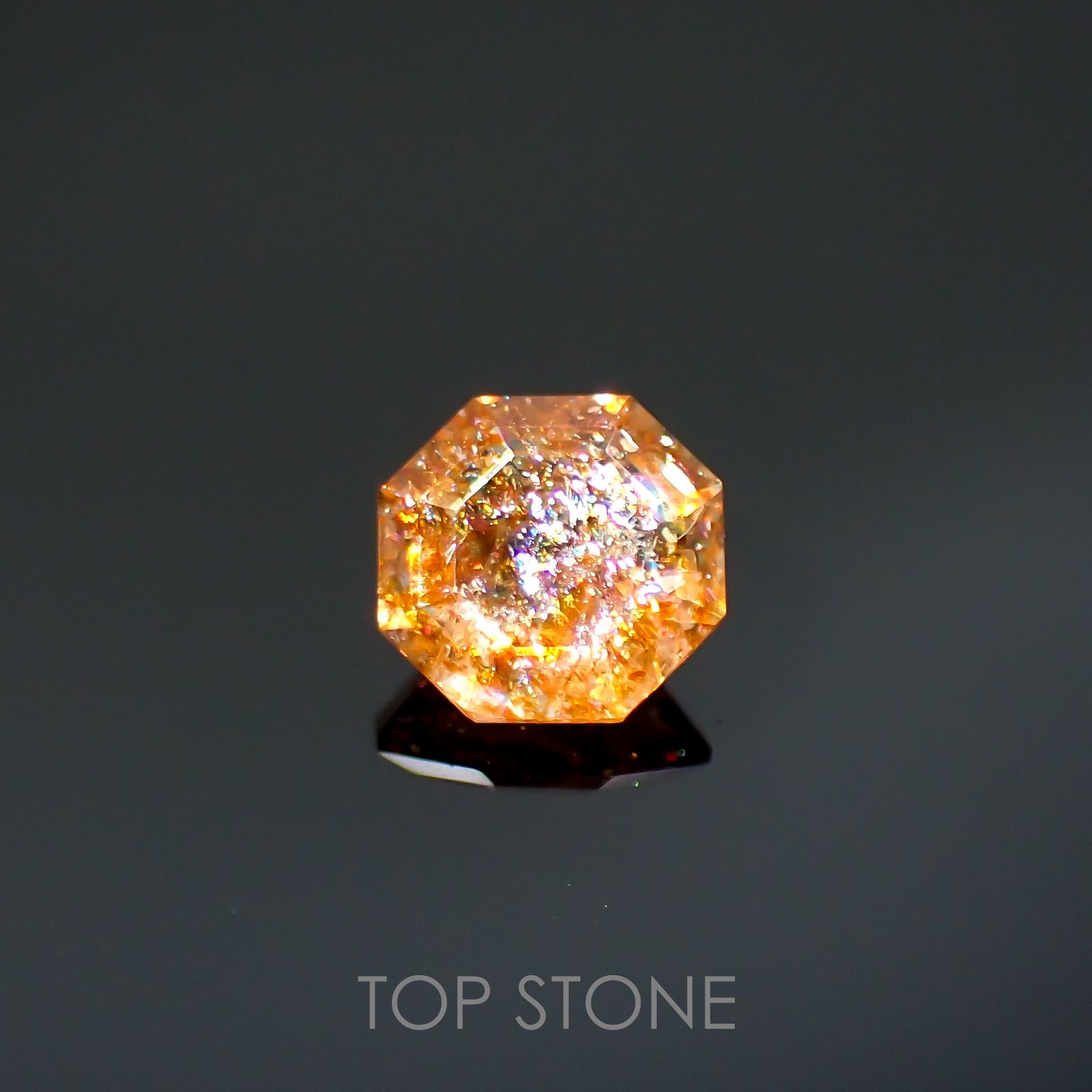 ◇オクタゴンカット◇イリュージョンサンストーン インド産 0.77ct[220115490]6.2x6.1mm前後