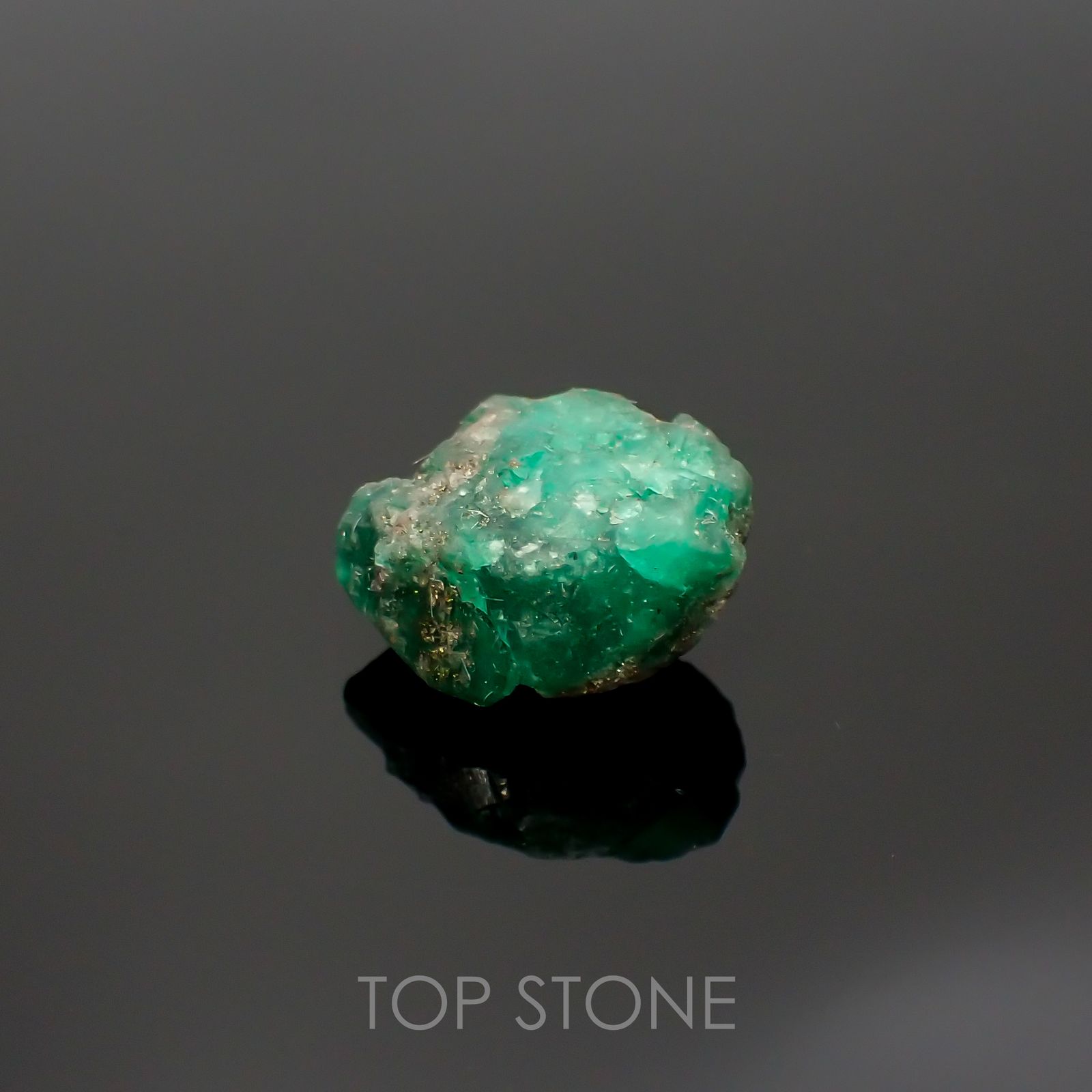 エメラルド原石 コロンビア産 13.01ct[220115507]16.7x16.3mm前後