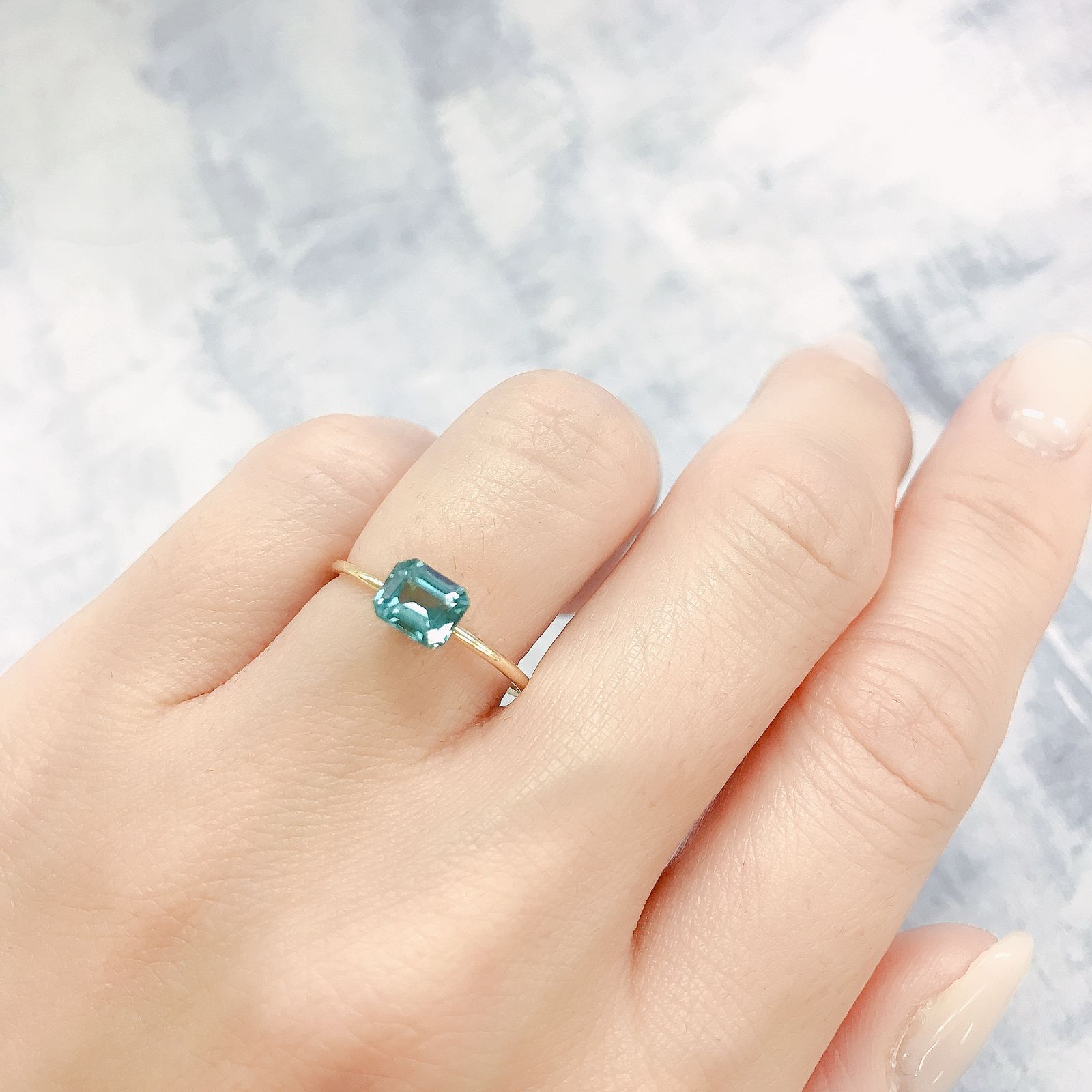 ブルーグリーンアパタイト(宝石名アパタイト)マダガスカル産 0.80ct 識別済[220515942]5.7x4.8mm前後