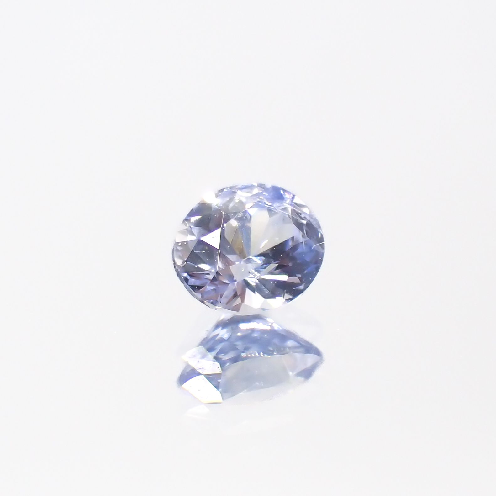 アイスブルーサファイア(宝石名サファイア)スリランカ/マダガスカル産 0.27ct 識別済[230421394]4x3.4mm前後