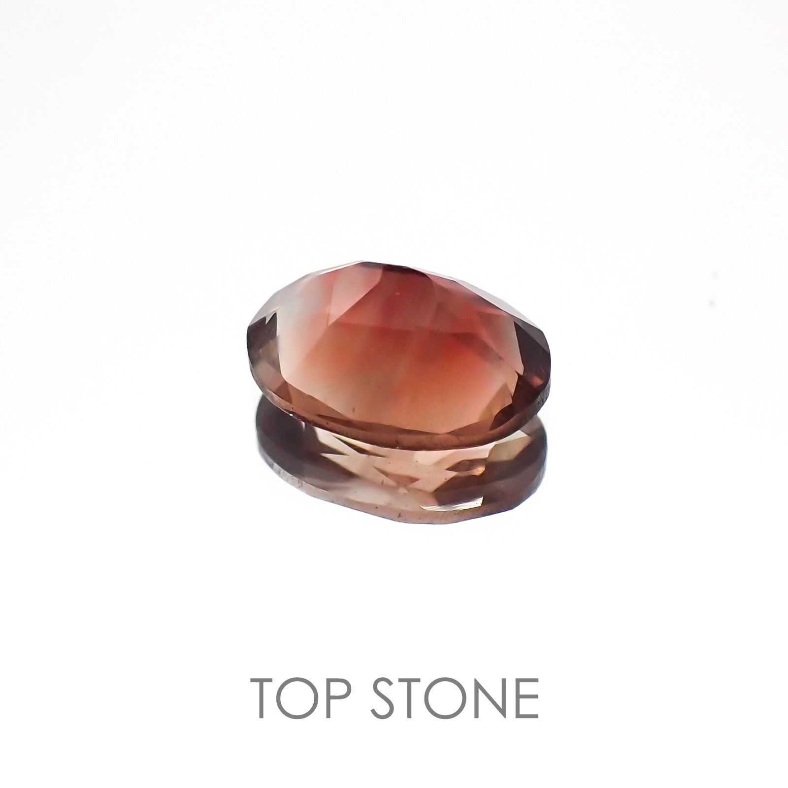 バイカラーオレゴンサンストーン(宝石名バイカラー・ラブラドライト) アメリカ・オレゴン州産 1.01ct 識別済[20118401]7.9×6.1mm前後