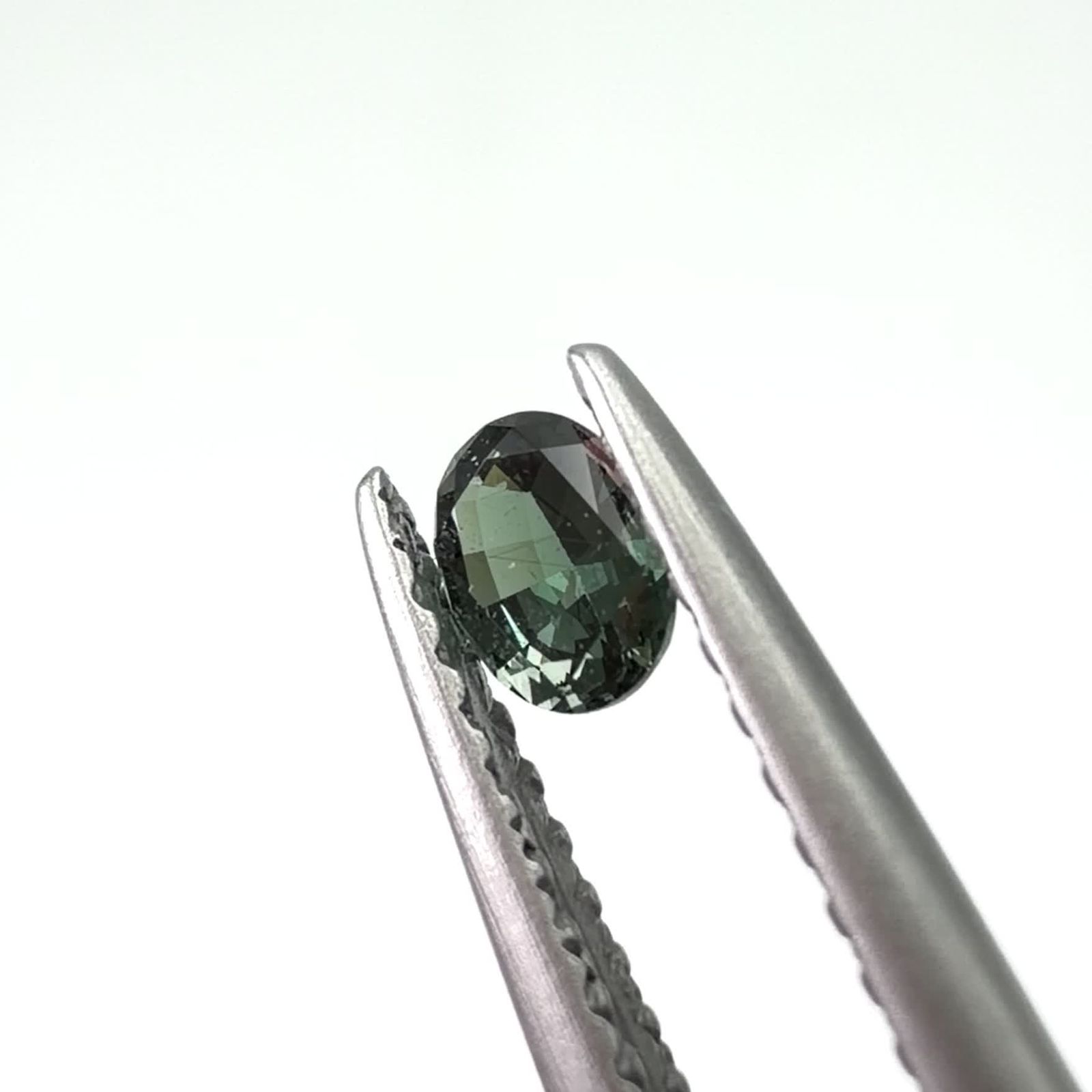 ベキリーブルーガーネット（カラーチェンジガーネット アレキタイプ