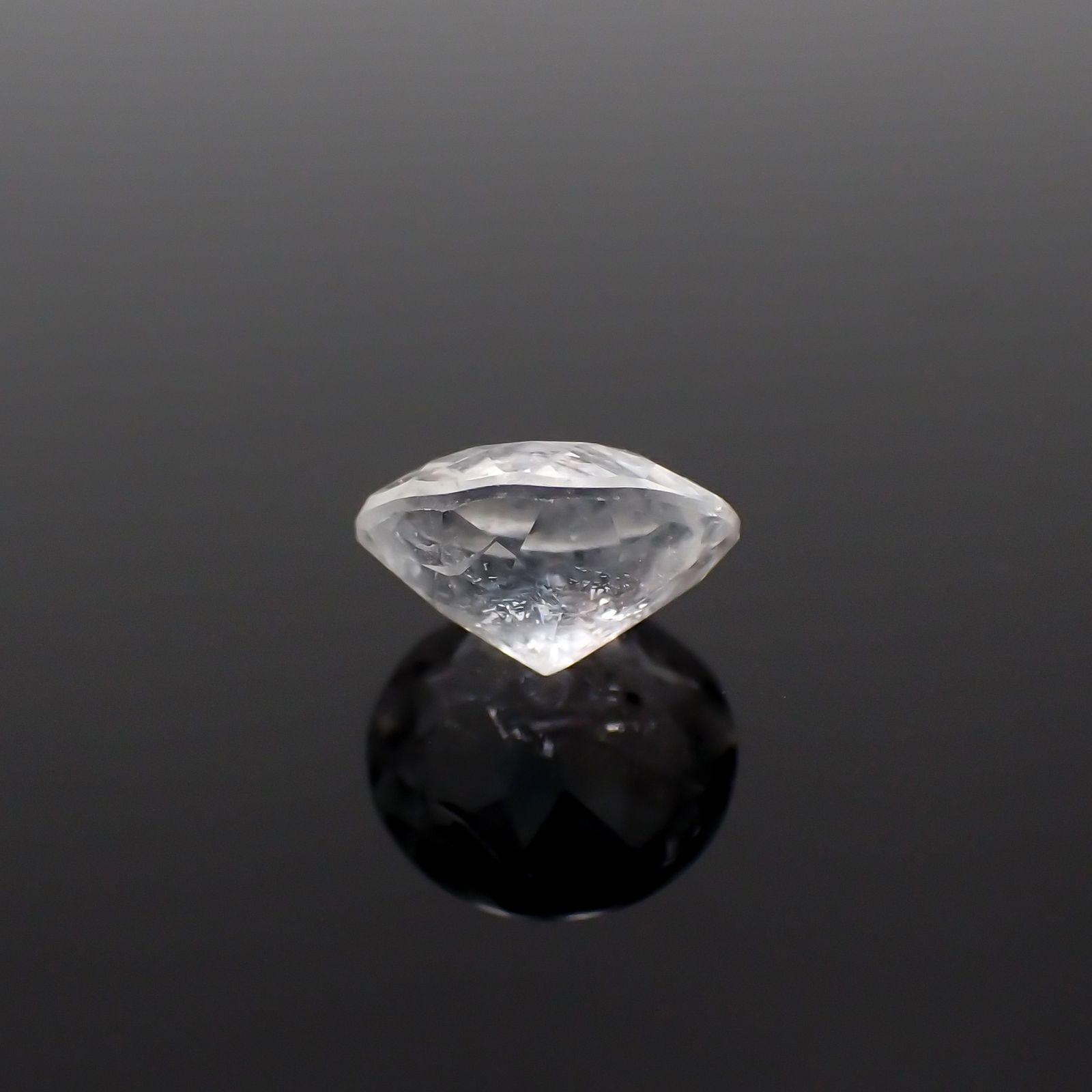 ユークレース(宝石名ユークレース)ブラジル産 1.043ct ソ付(彩珠)[231124257]6.8x6.7mm前後