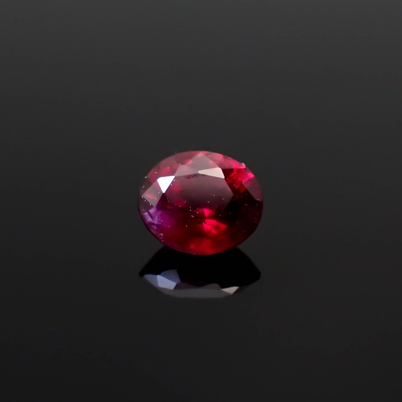 ルビー 非加熱 マダガスカル産 0.25ct [250630501]4x3.4mm前後