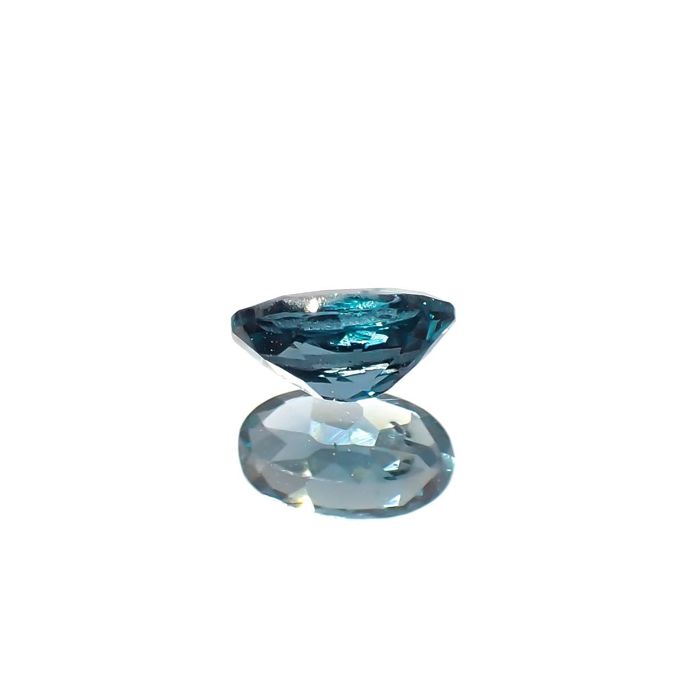 ベキリーブルーガーネット（カラーチェンジガーネット アレキタイプ） マダガスカル・ベキリー産 0.29ct[231224763]5x3.1mm前後