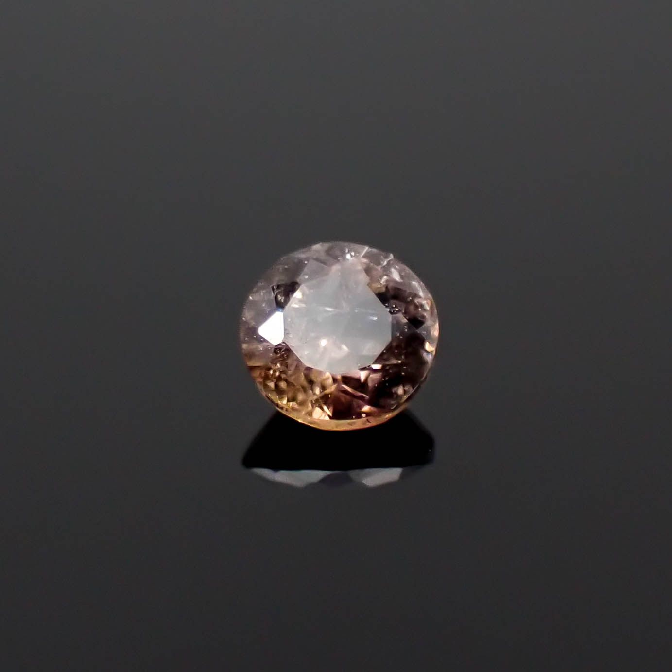 アキシナイト パキスタン産 0.16ct[240628352]3.3x3.2mm前後