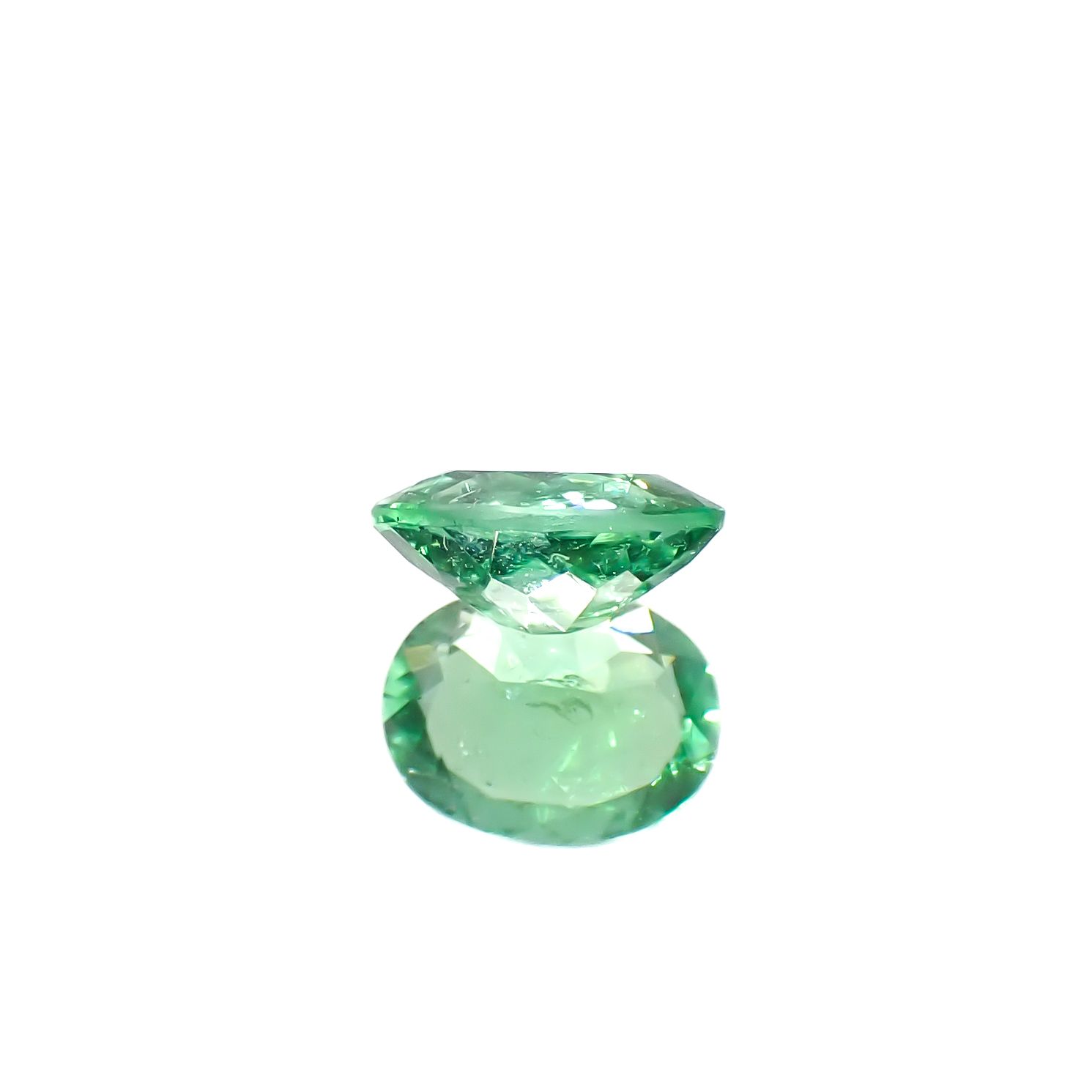 パライバトルマリン ブラジル・パライバ州バターリャ鉱山産 0.54ct[240928734]6.1x4.7mm前後