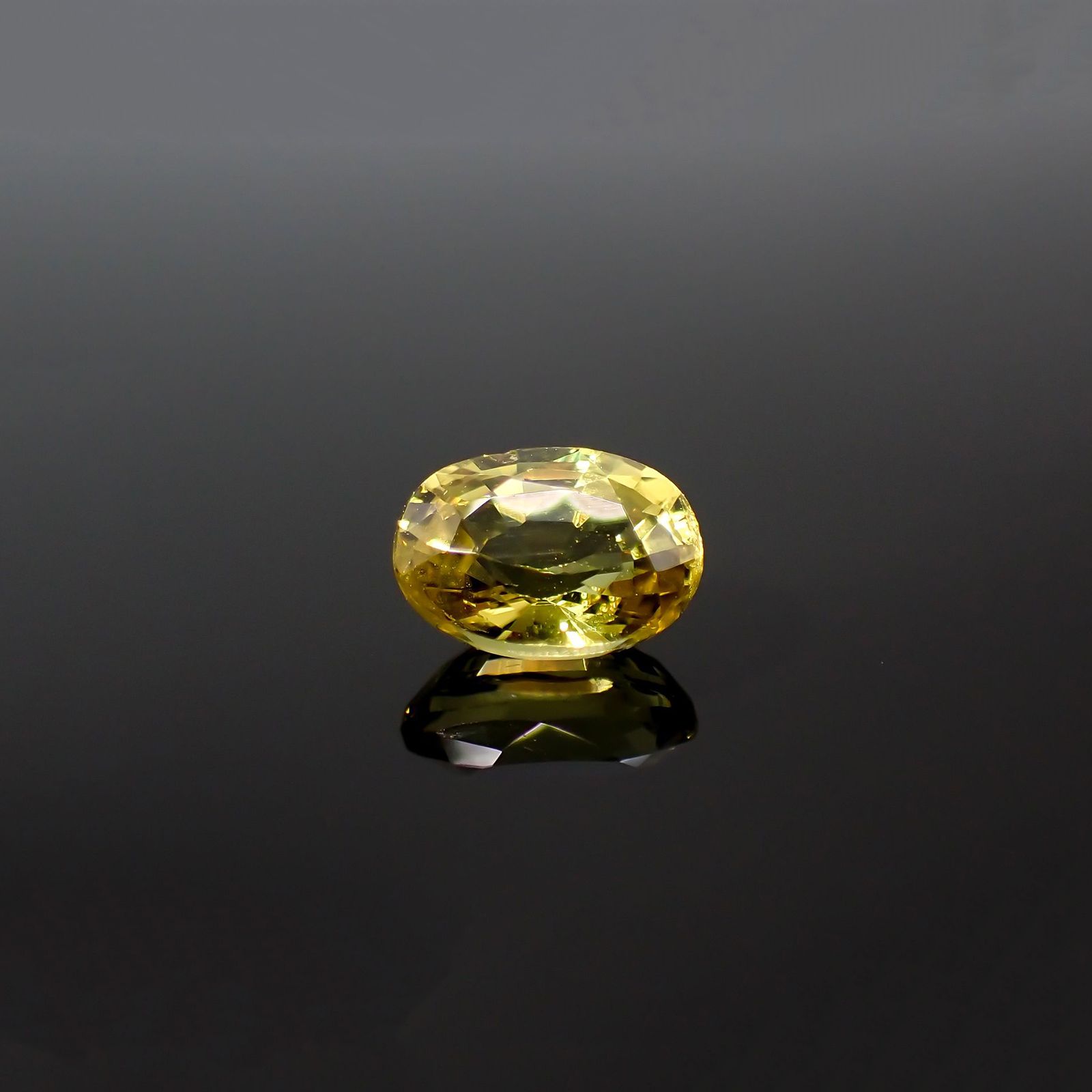 マリガーネット(宝石名グロッシュラー アンドラダイト・ガーネット)マリ共和国産 1.19ct 識別済[220115240]7.1x5.2mm前後