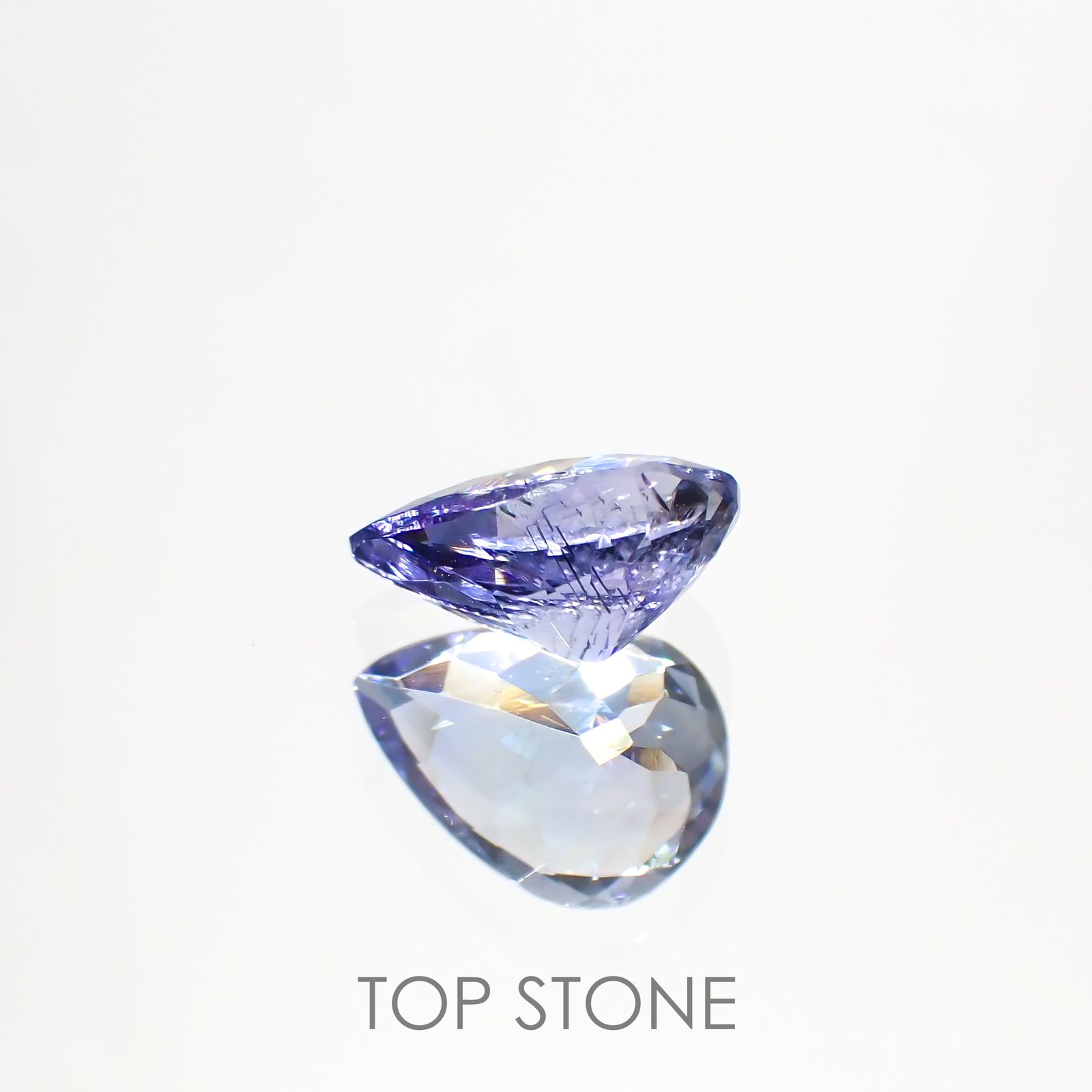 バイカラータンザナイト(ゾイサイト) タンザニア産 ルース 0.95ct[210812660]7.8×5.8mm前後