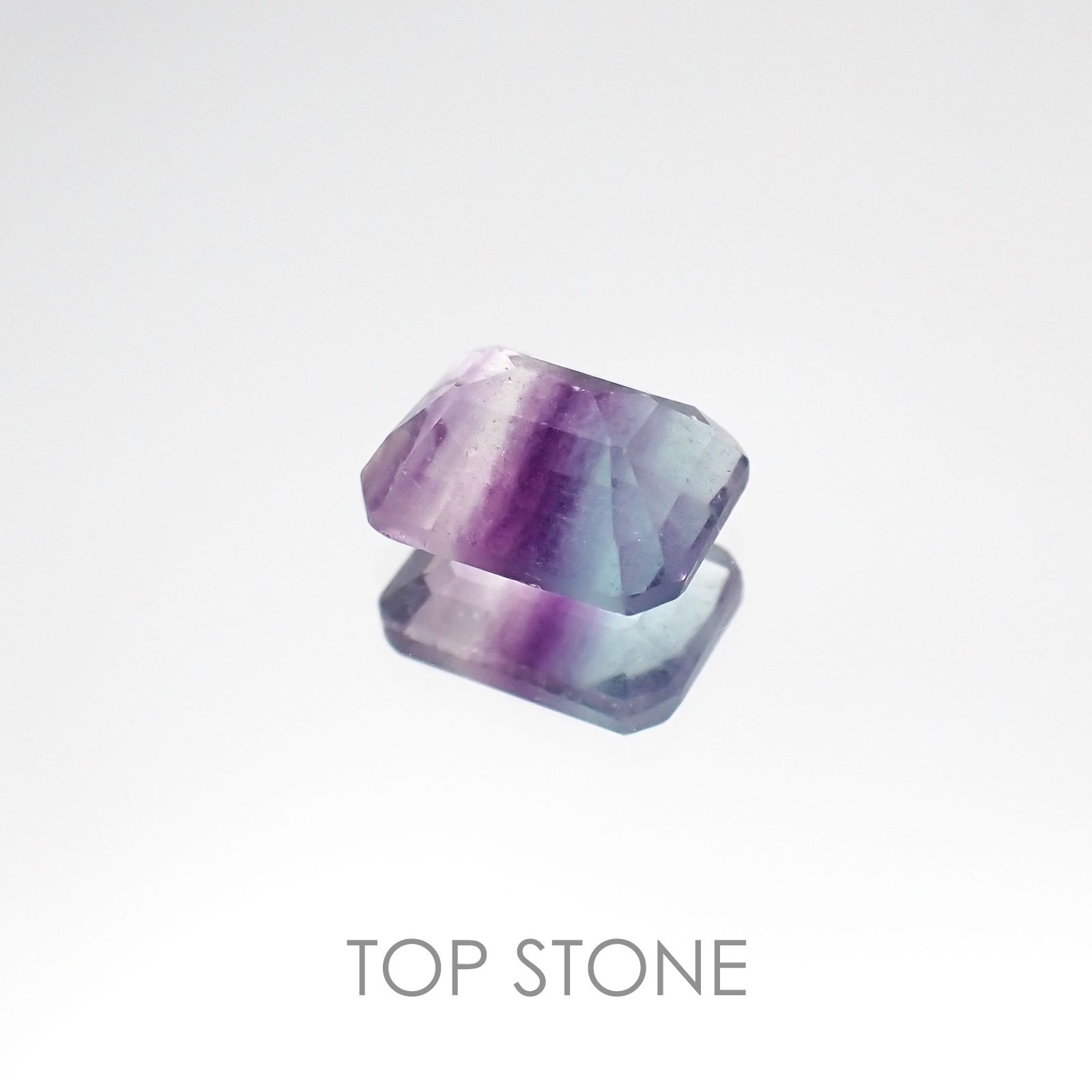 バイカラーフローライト ブラジル産 ルース 1.92ct[20107070]8×6.2mm前後