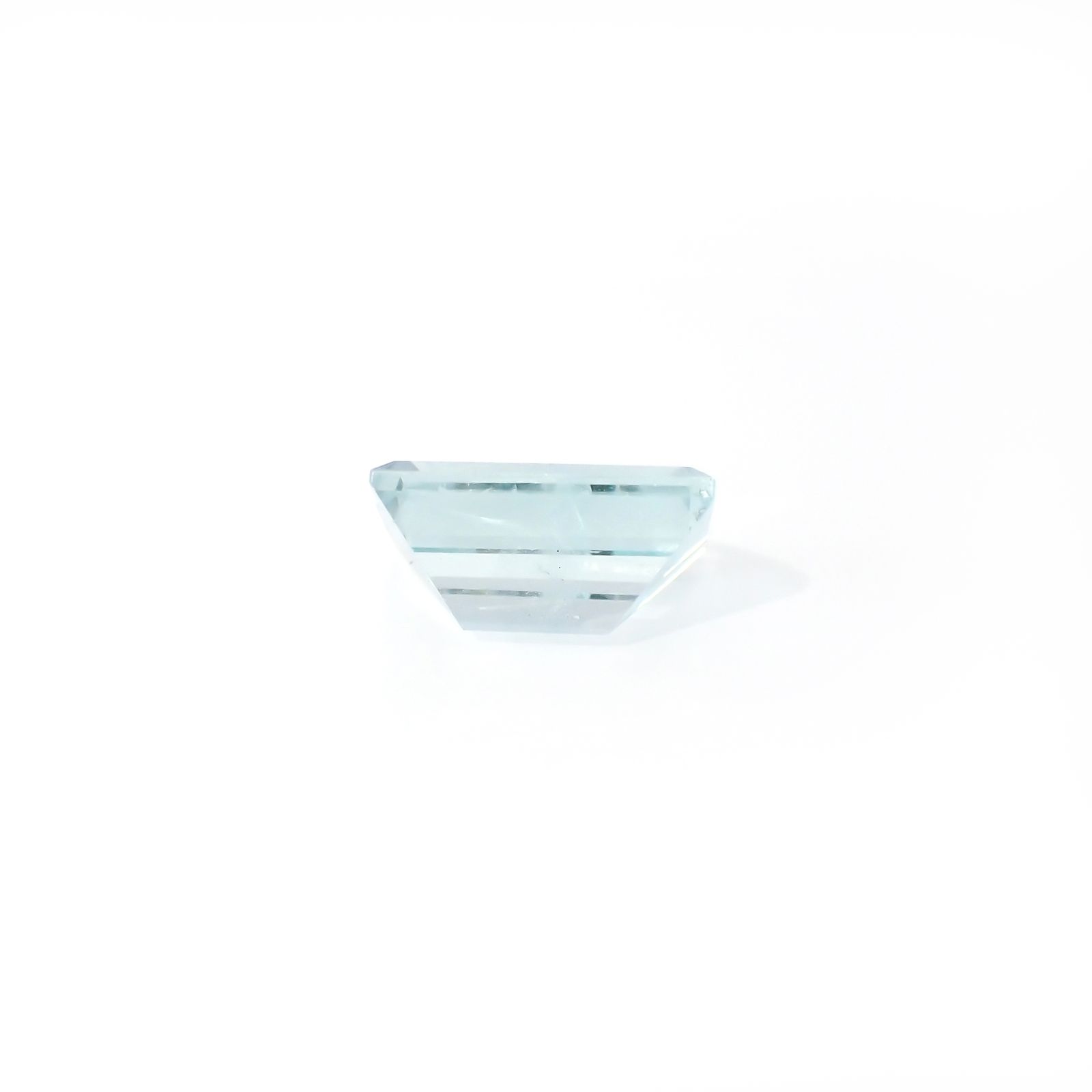 ◇ミラーカット◇アクアマリン モザンビーク産 1.52ct[240226102]8.5x6.5mm前後