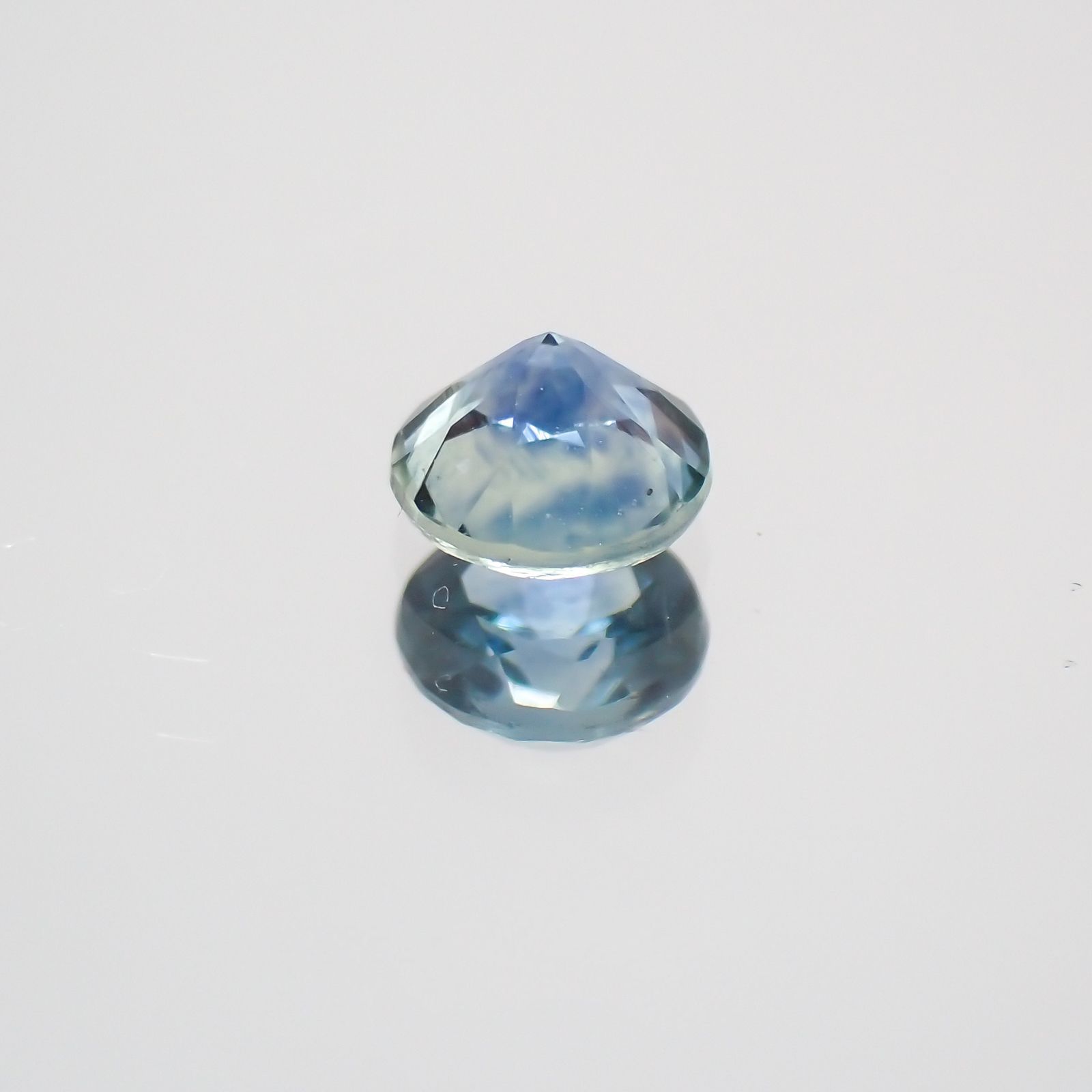 モンタナサファイア アメリカ産 ルース 0.21ct[21019489]3.4×3.4mm前後