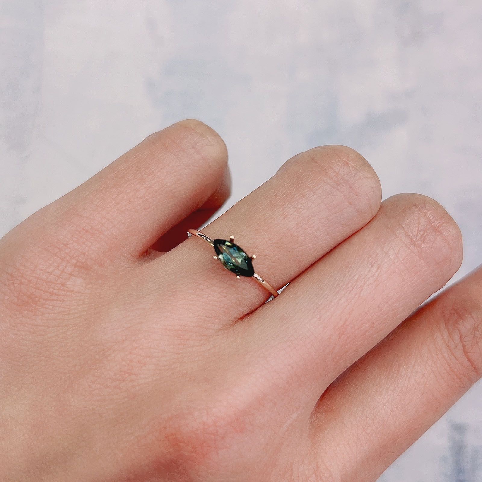パーティカラーサファイア(宝石名パーティカラード・サファイア)ケニア産 0.64ct 識別済[220717131]8x3.8mm前後