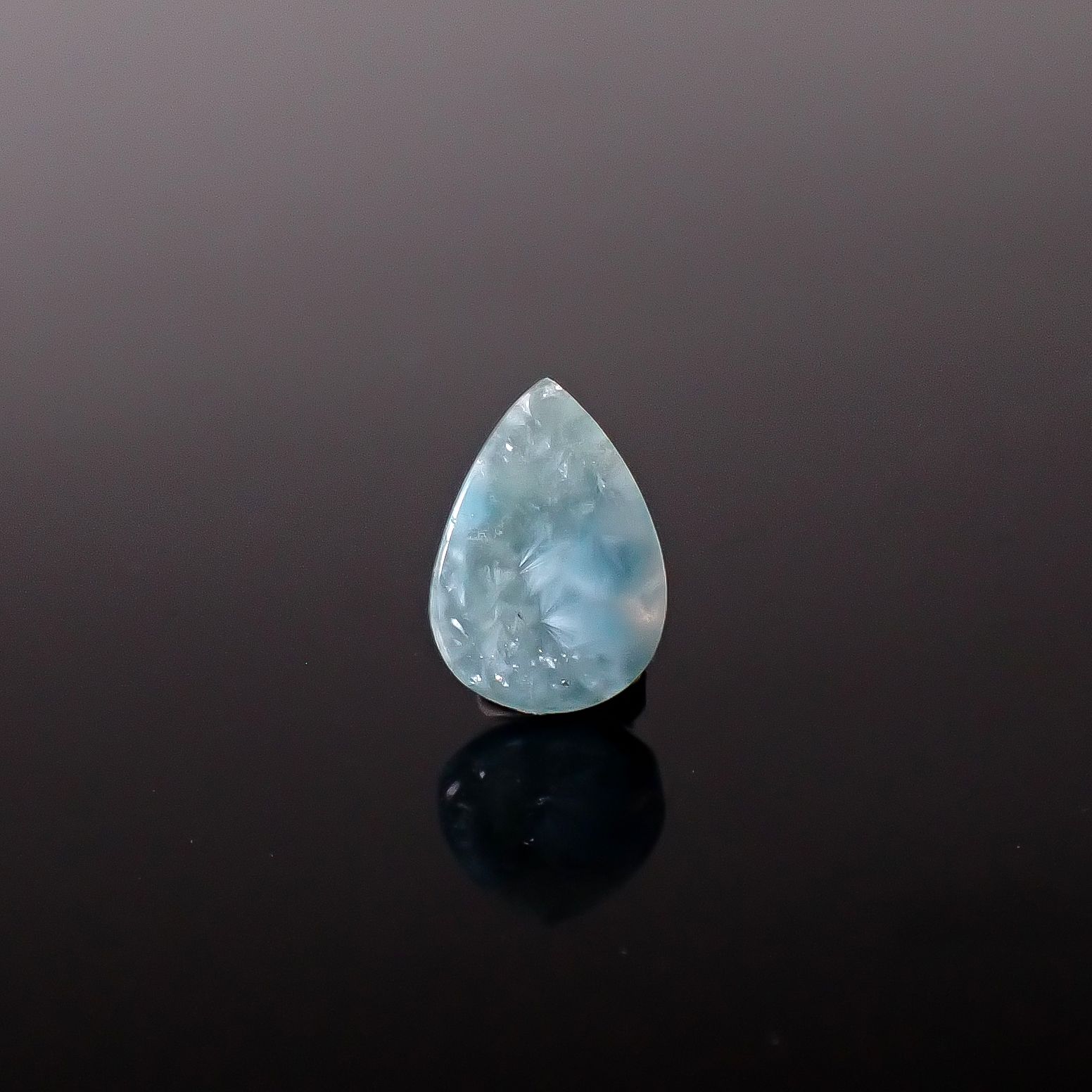 パライバクォーツ ブラジル産 2.57ct / 10.9x7.7mm前後 [260331865]