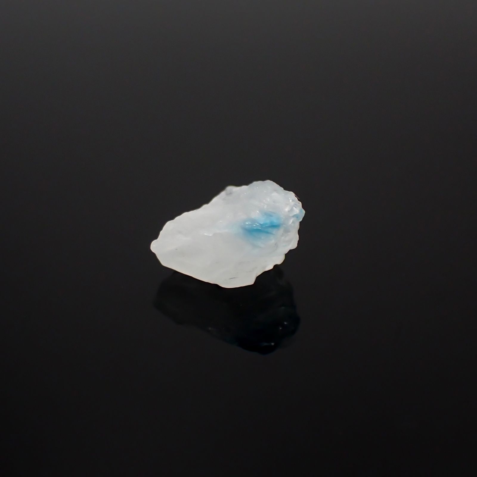 ユークレース 原石 ブラジル産 2.64ct[231023596]10.4x8.5mm前後