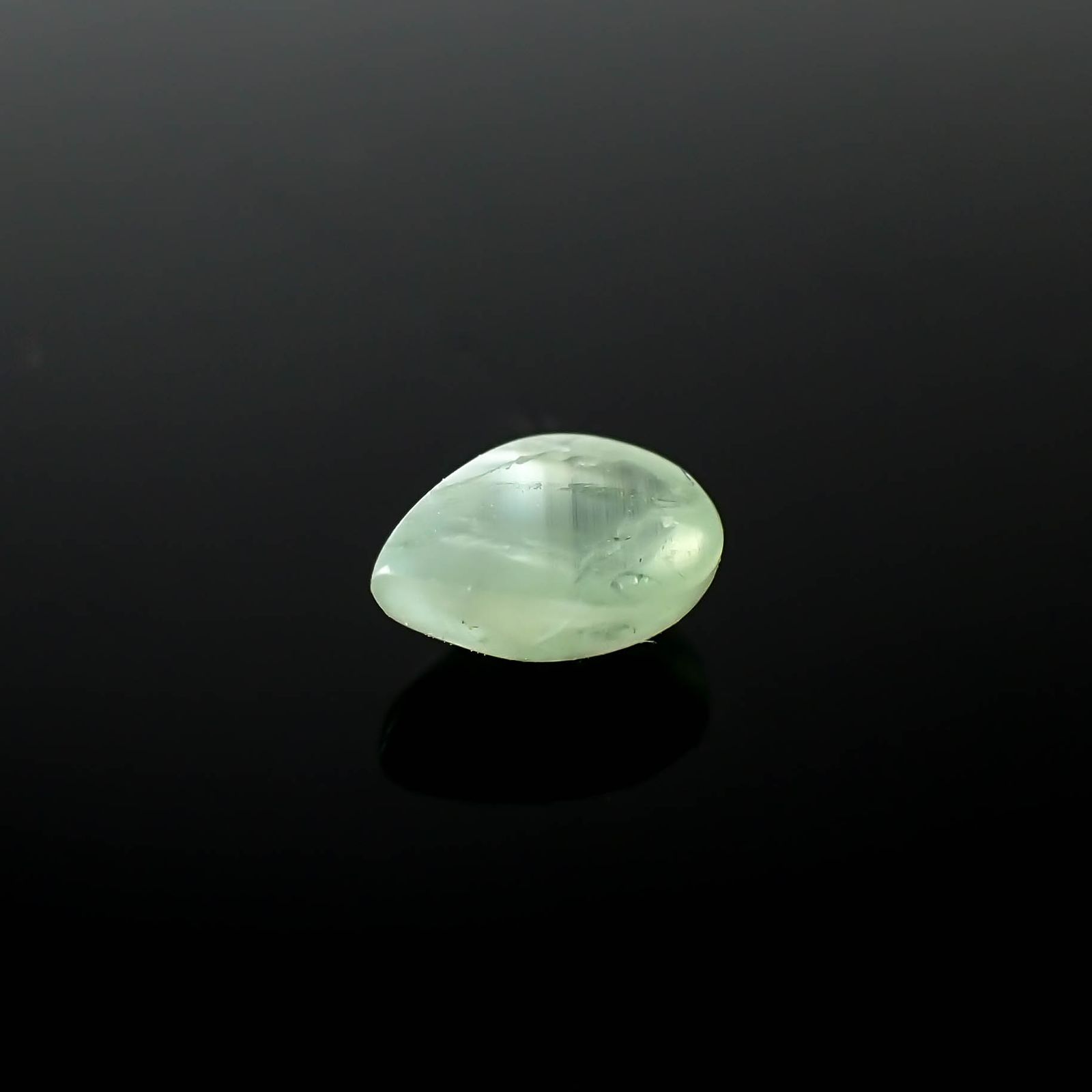 バナジウムコーネルピンキャッツアイ(宝石名コーネルピン)タンザニア産 0.45ct 識別済[240125870]5.7x4mm前後