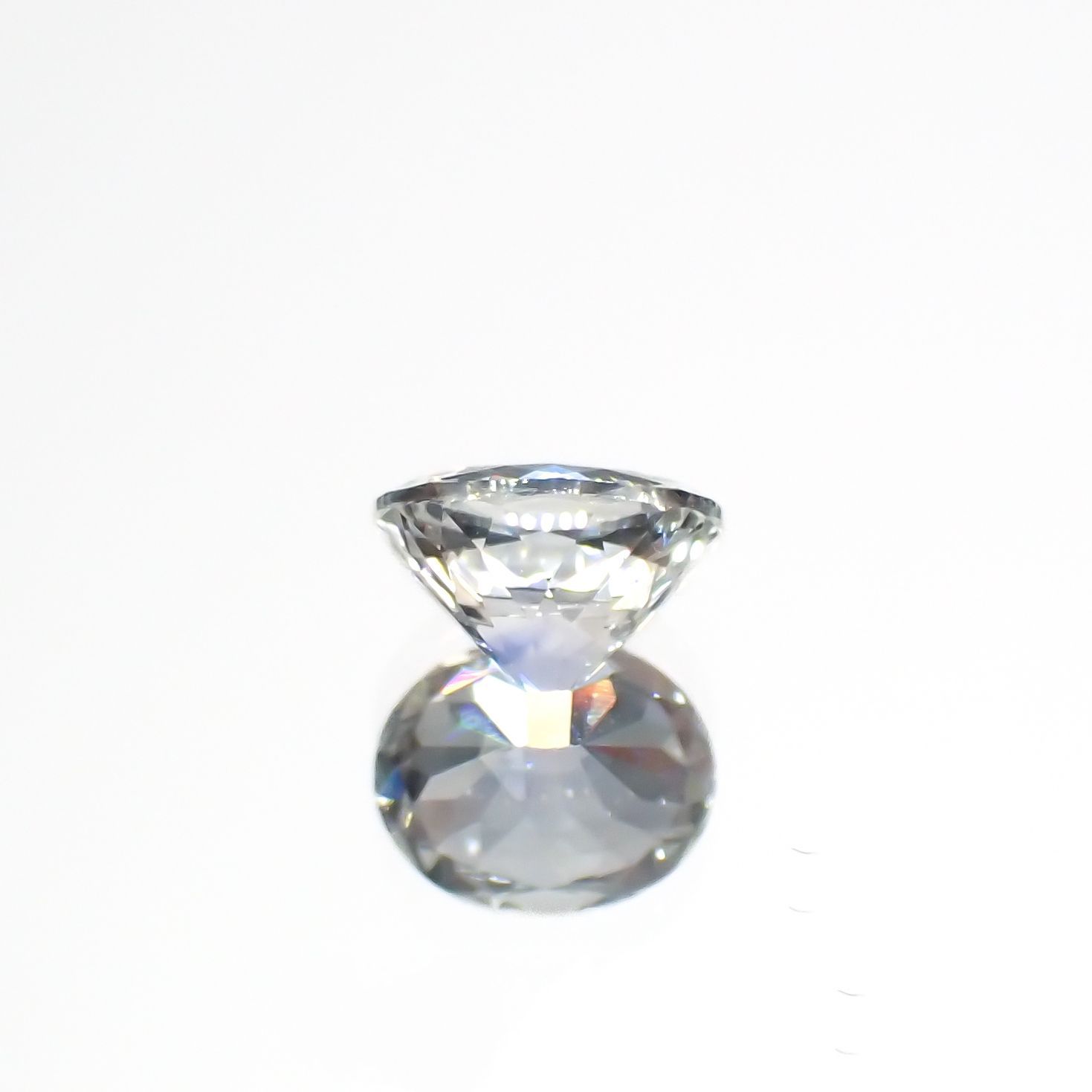 アイスブルーサファイア(宝石名サファイア)スリランカ/マダガスカル産 0.55ct 識別済[220817458]5.2x4.3mm前後