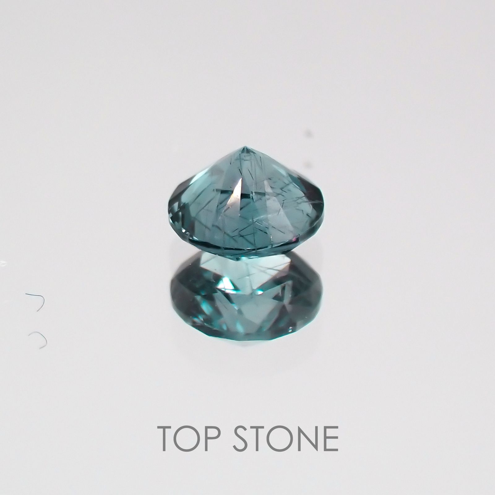 カラーチェンジガーネット(アレキタイプ) マダガスカル・ベキリー産 ルース 0.22ct[21059879]3.6×3.6mm前後