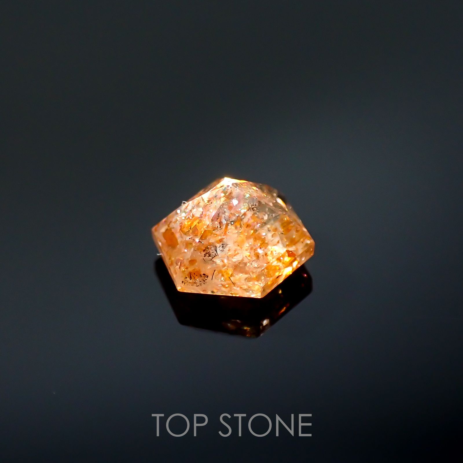◇ヘキサゴンカット◇イリュージョンサンストーン インド産 0.58ct[220115491]5.1x5.1mm前後