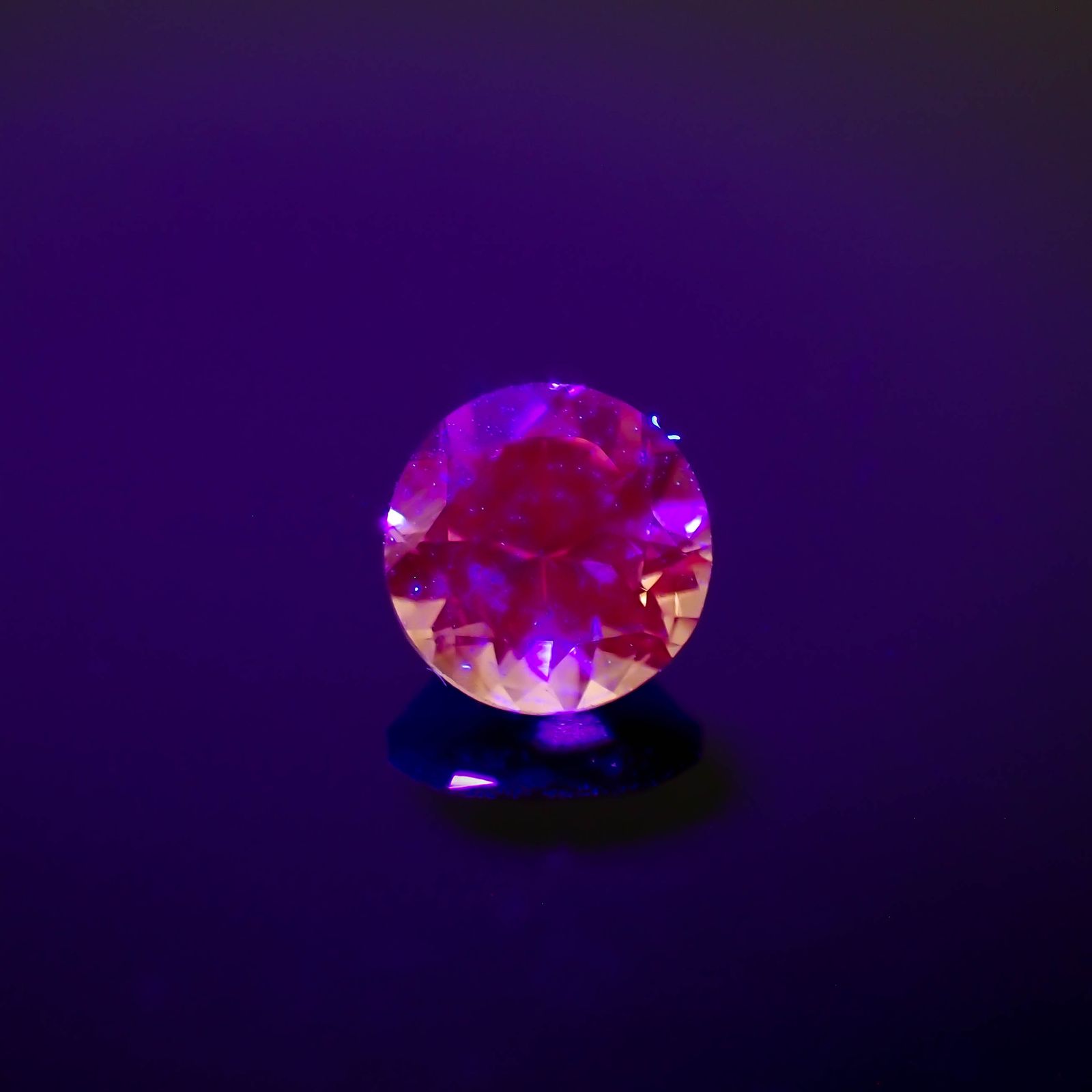 ドラゴンガーネット タンザニア産 0.44ct[230421457]4.3x4.3mm前後