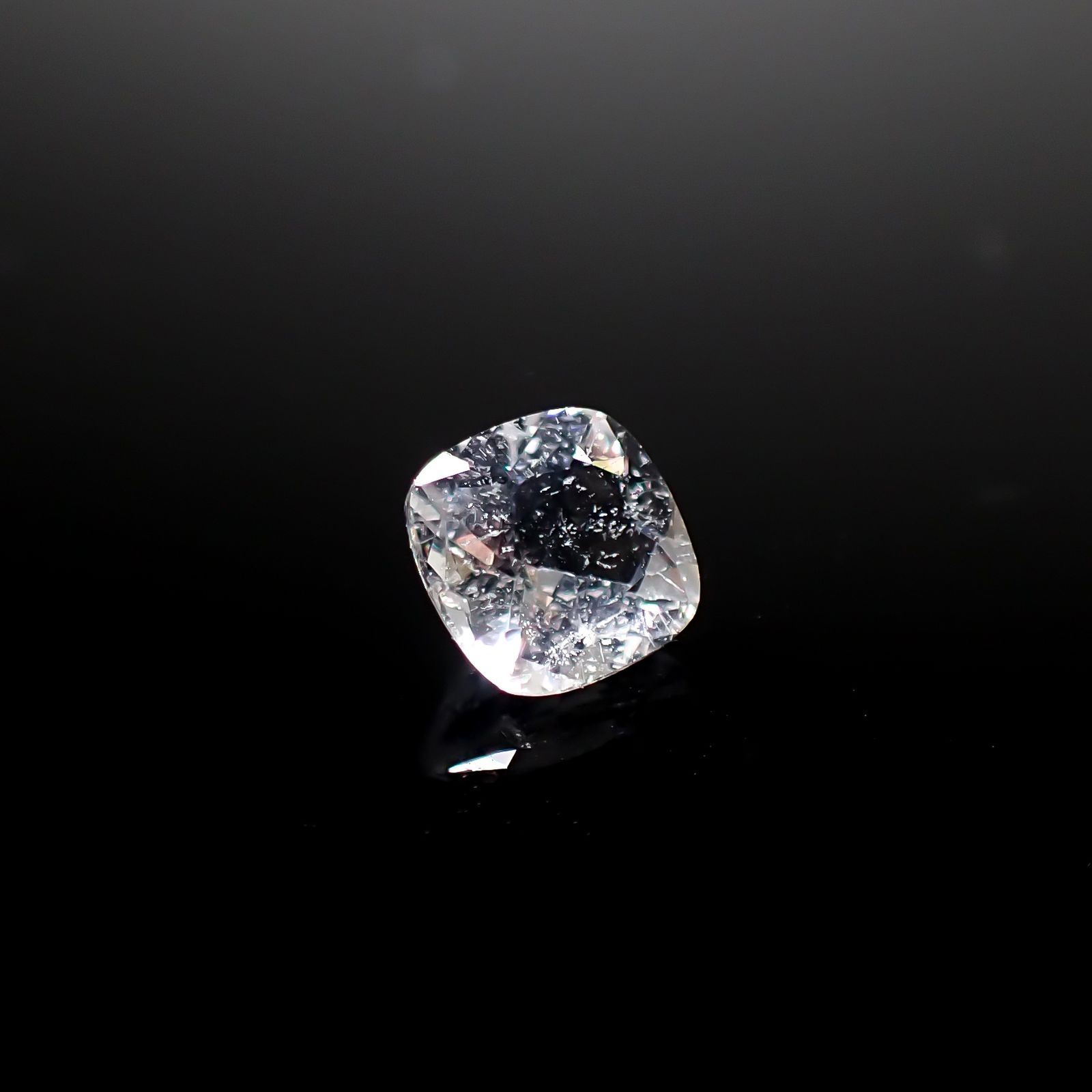 テネブレッセンススキャポライト アフガニスタン産 0.49ct[240928922]5.1x5mm前後