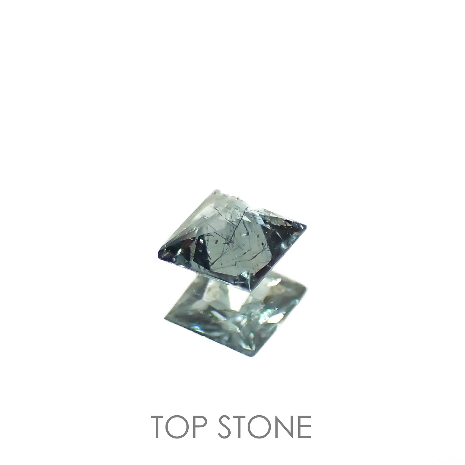 ◇プリンセスカット◇カラーチェンジガーネット アレキタイプ マダガスカル・ベキリー産 0.082ct[230119889]2.4x2.4mm前後
