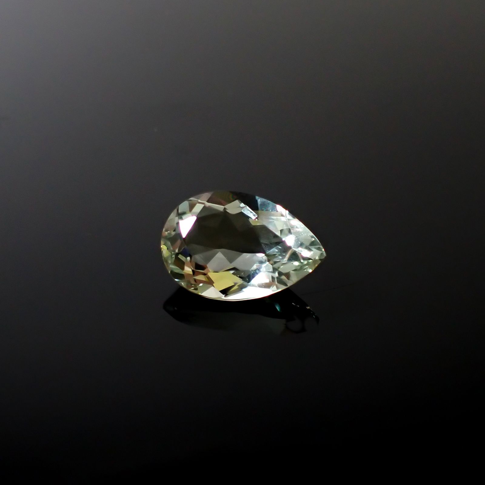 プラシオライト(グリーンアメジスト) ブラジル産 5.44ct [241229570]15x10mm前後
