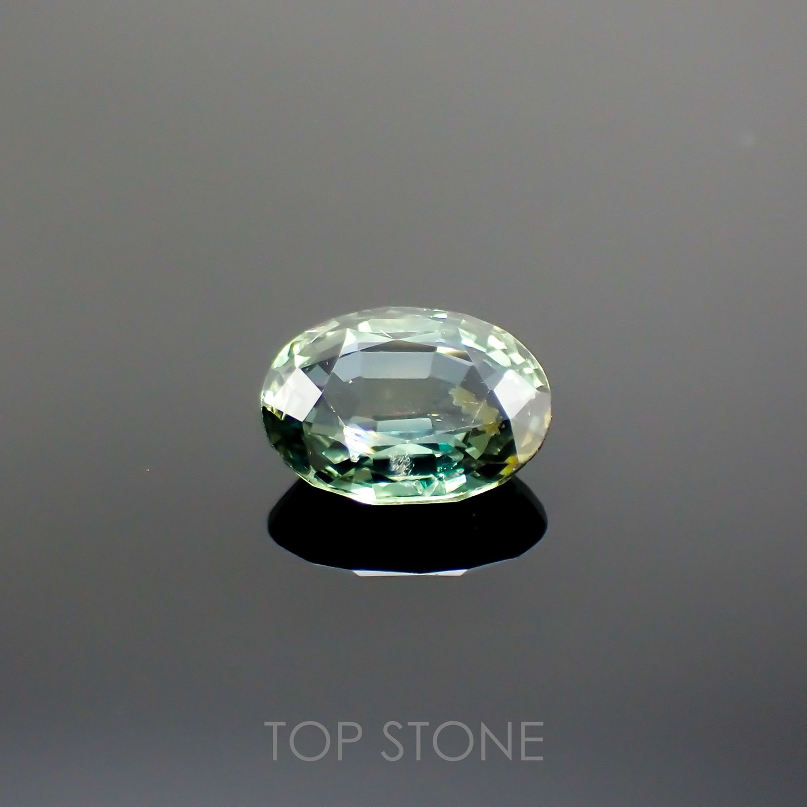 バイカラーサファイア(宝石名バイカラー・サファイア) マダガスカル/スリランカ産 1.41ct 識別済[210812472]7.7×6mm前後