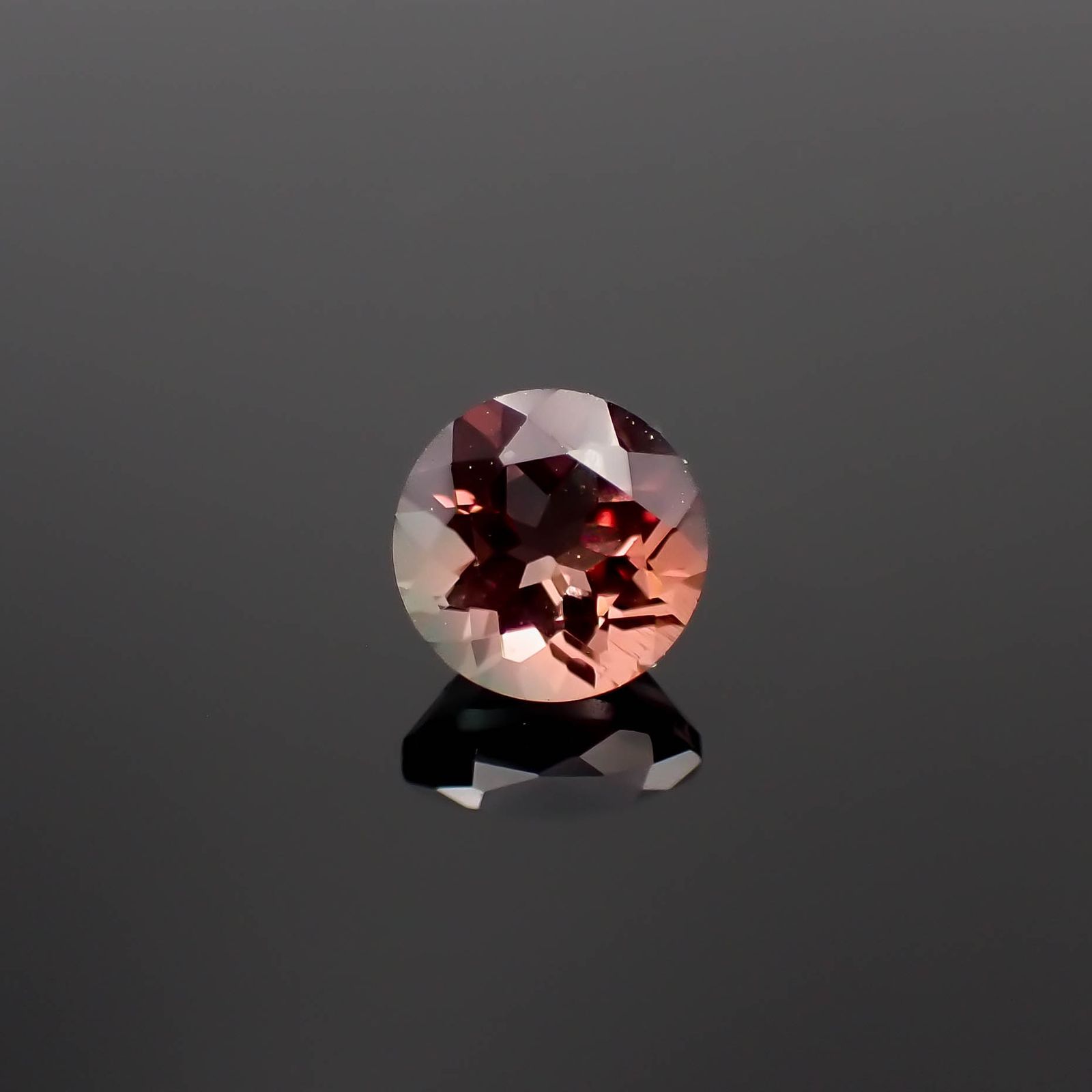 バイカラーアンデシン モンゴル産 0.85ct[230421490]6x6mm前後