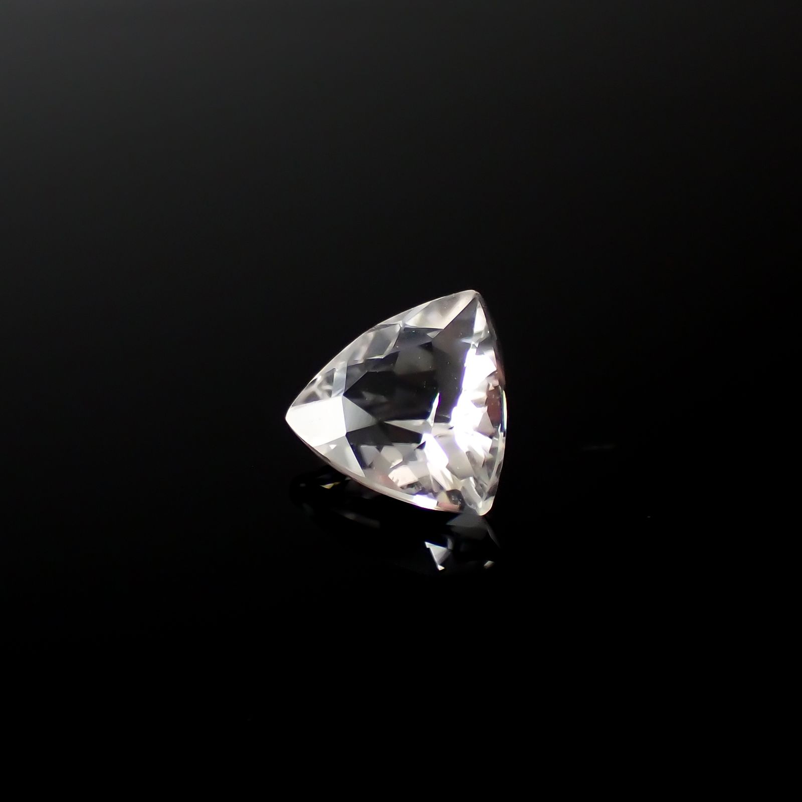 フェナカイト ブラジル産 0.87ct[240226266]6.8x6.6mm前後