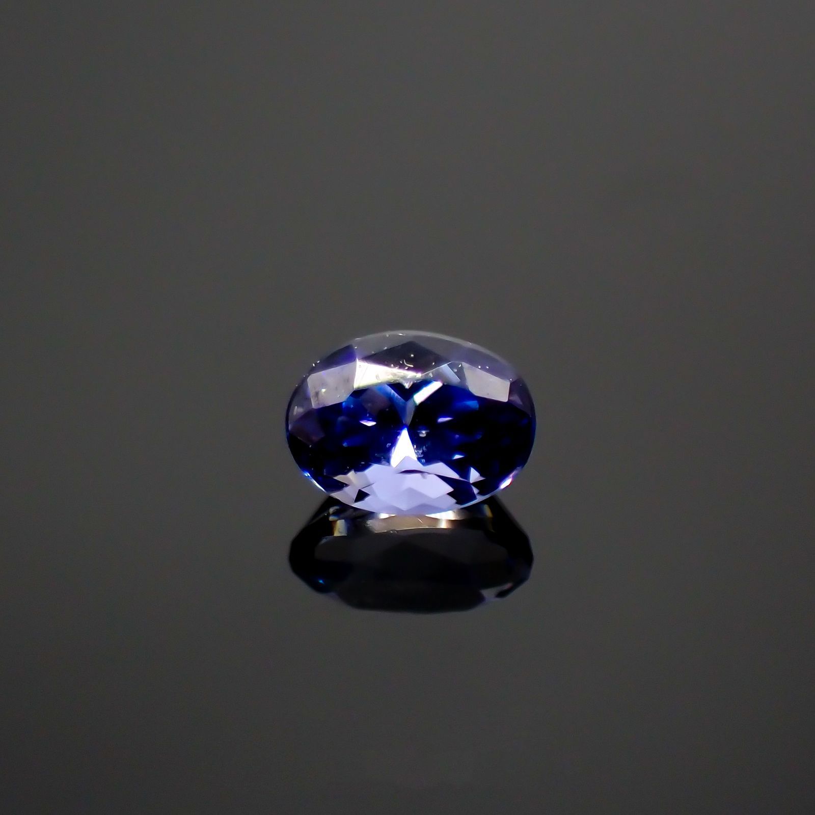 ベニトアイト(宝石名ベニトアイト) アメリカ・カリフォルニア産 0.13ct 識別済[210711650]3.2×2.3mm前後