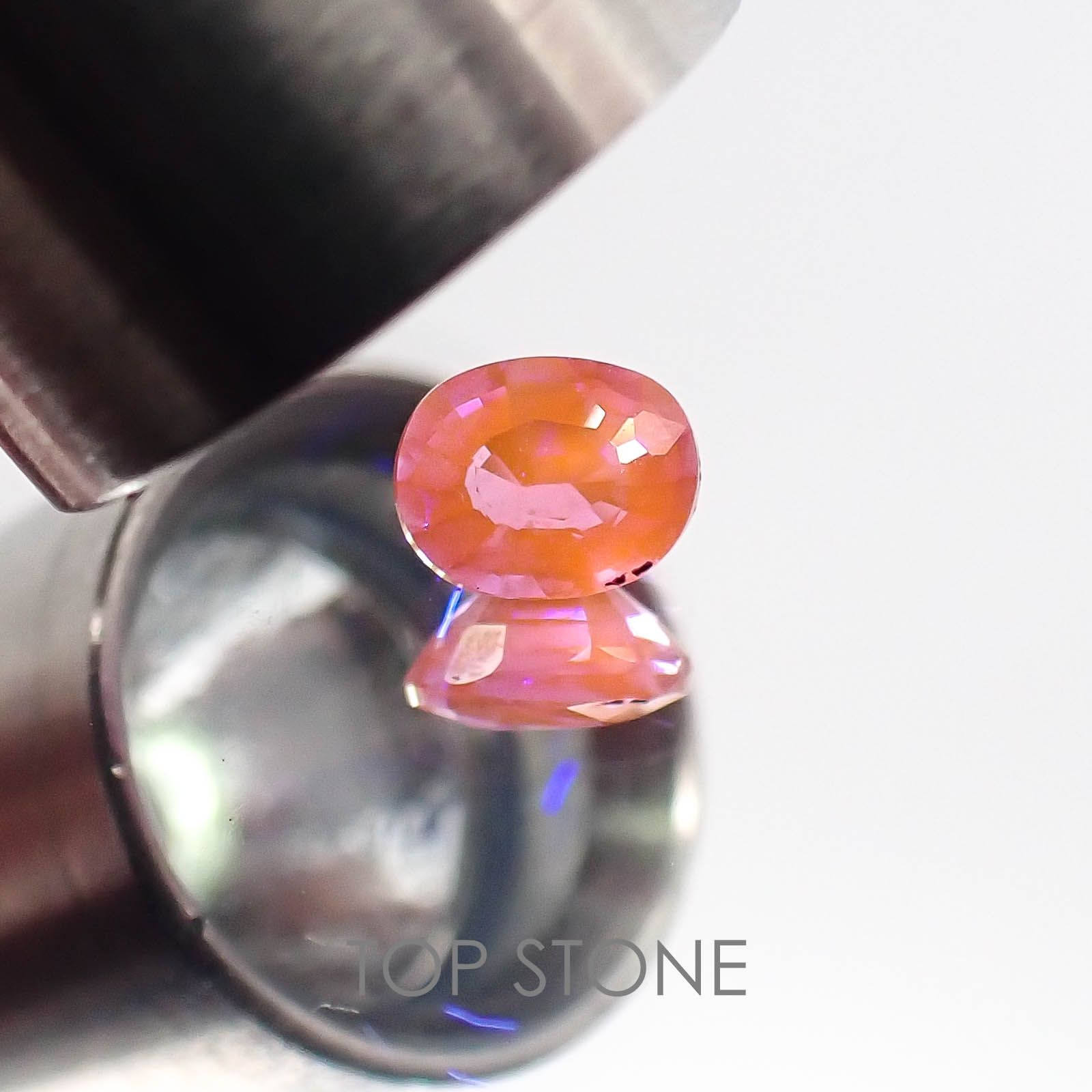 ハックマナイト アフガニスタン産 ルース 0.19ct[20074176]4.2×3.4mm前後