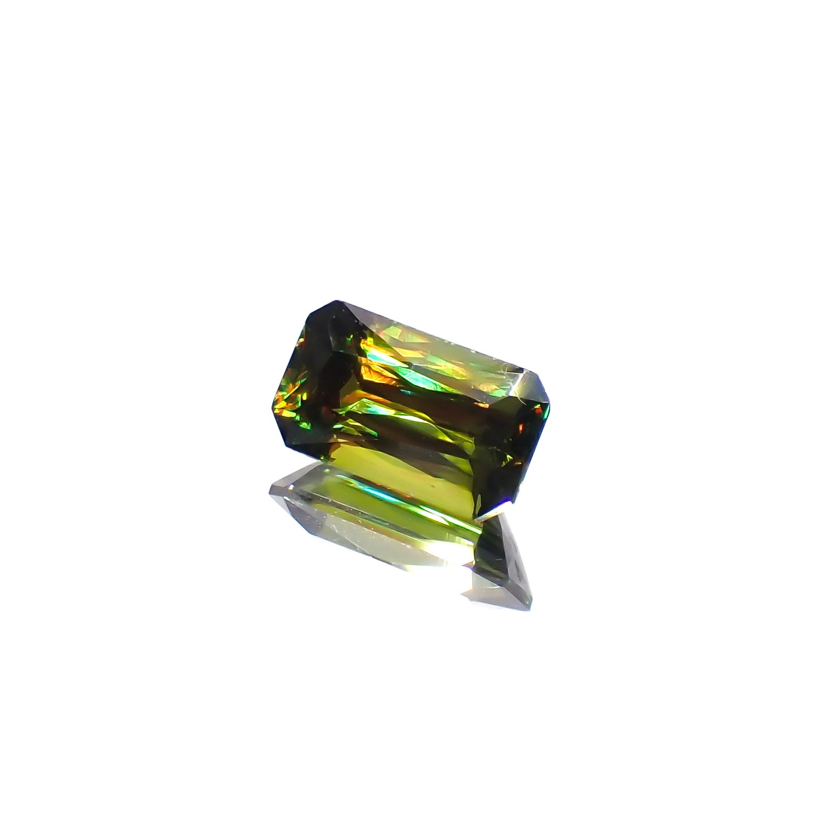 カラーチェンジスフェーン パキスタン産 1.23ct[231224743]8.2x4.6mm前後