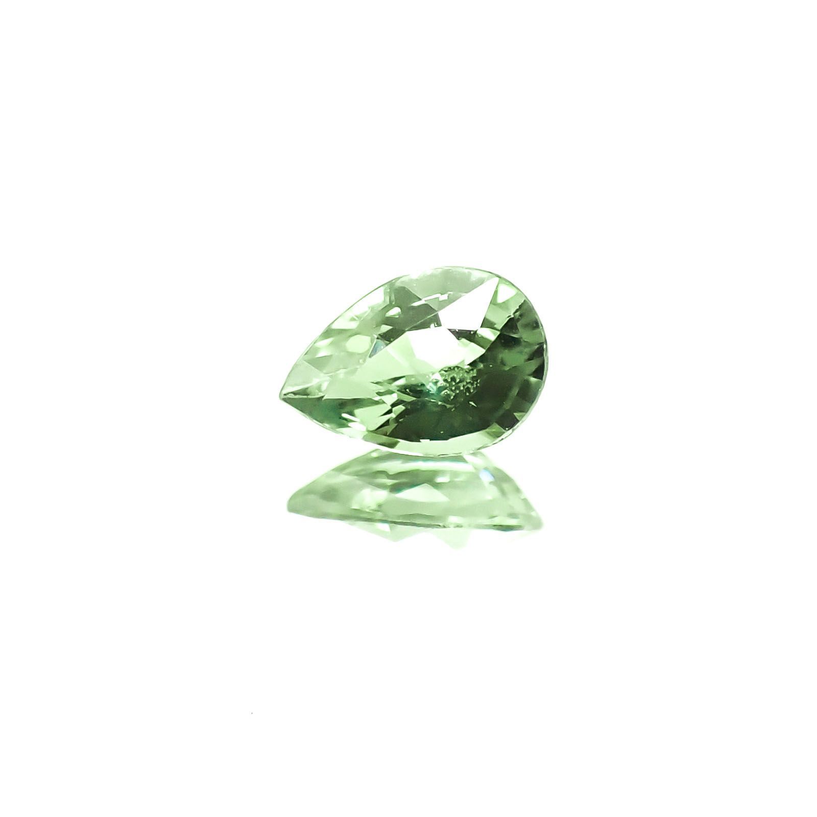 アレキサンドライト マダガスカル産 ルース 0.19ct[20106991]4.4×3mm前後