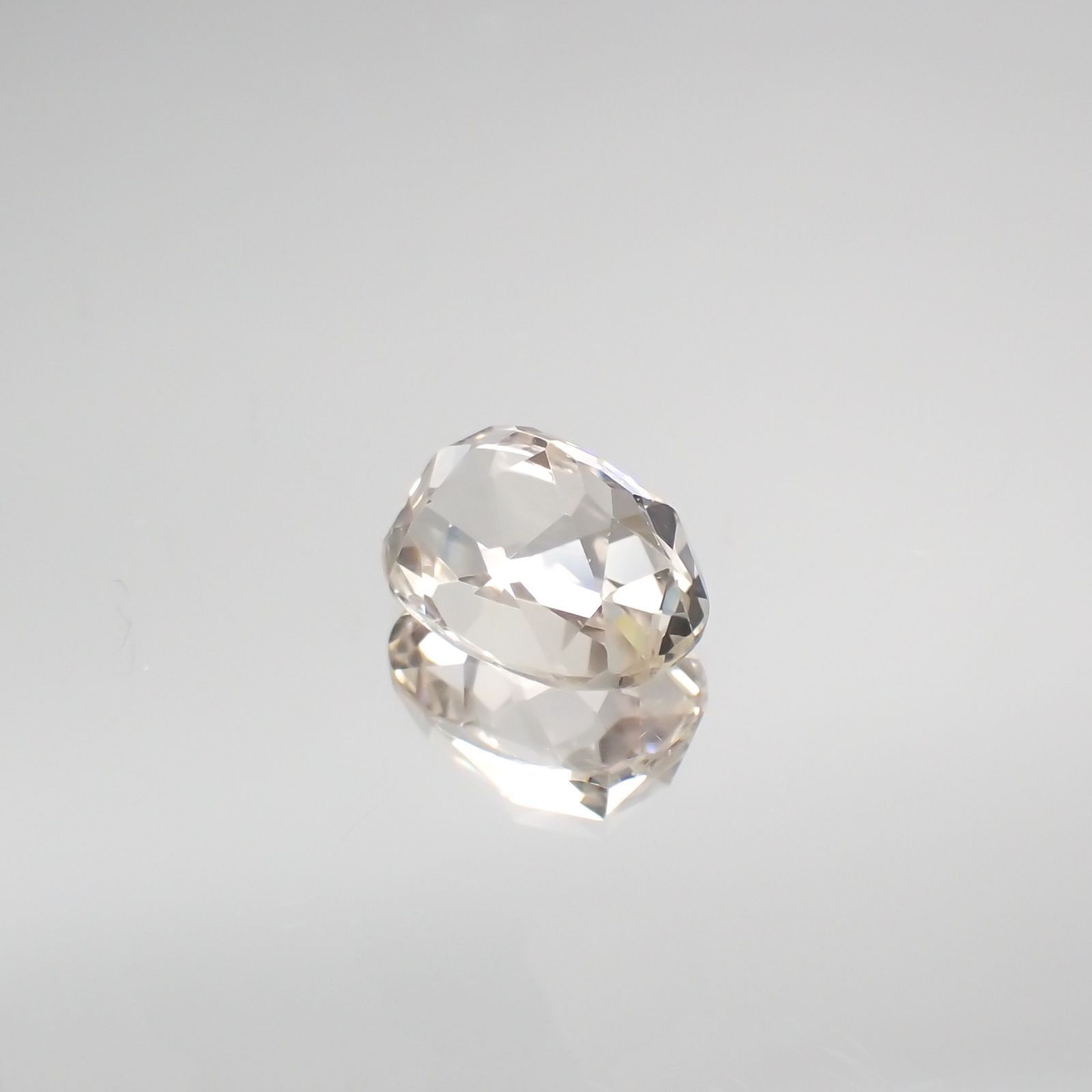 イエロースポジュミン(宝石名スポジュミン) アフガニスタン産 3.83ct 識別済[250711459]10.3×7.5mm前後