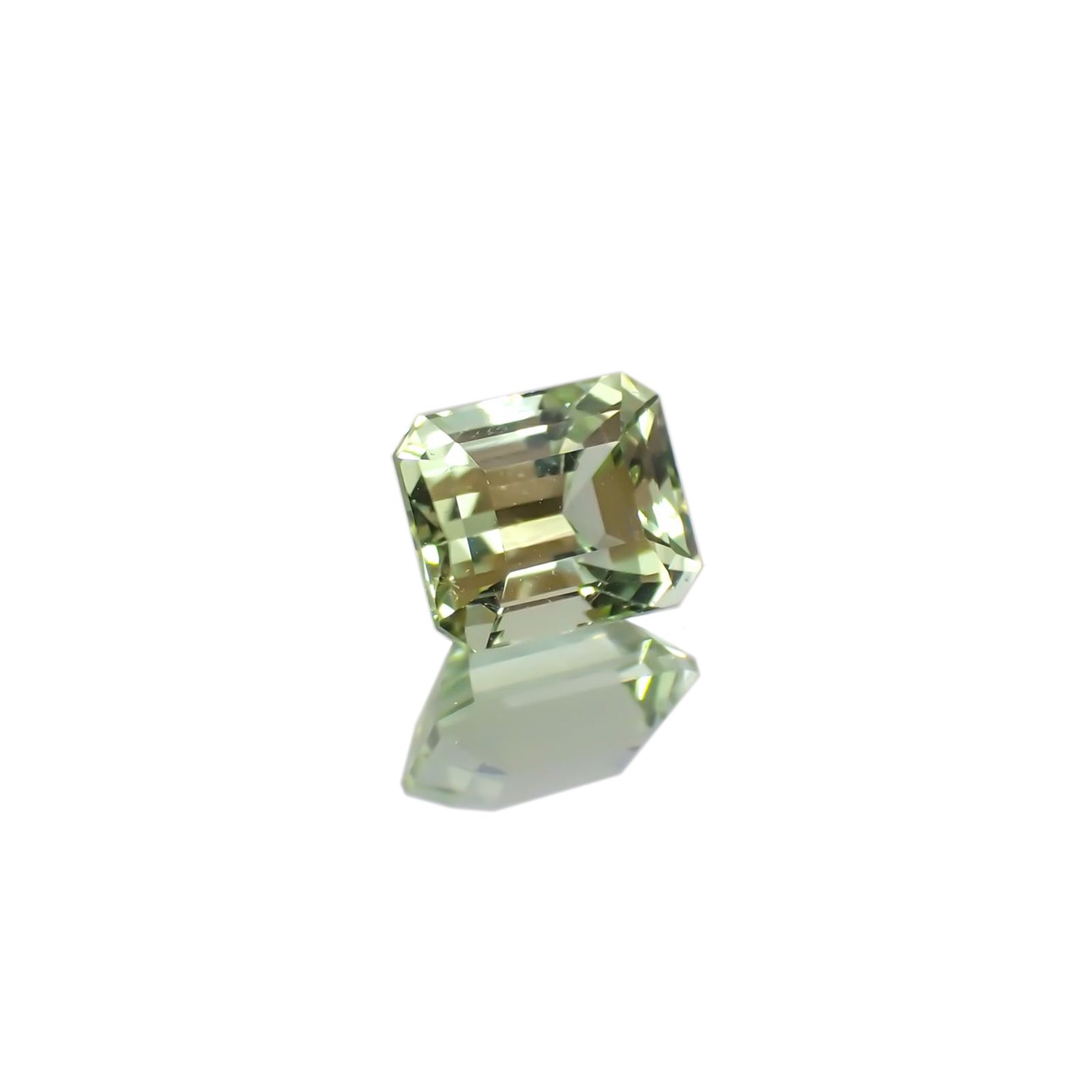 ミントトルマリン(宝石名グリーン・トルマリン) ルワンダ産 1.09ct 識別済[21029987]6.1×5.2mm前後